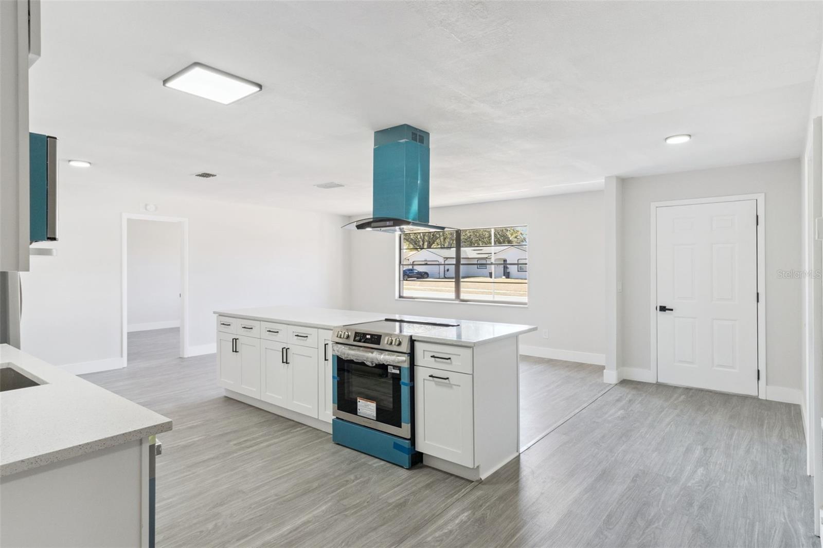 2533 OAK RUN Blvd KISSIMMEE, FL 34744