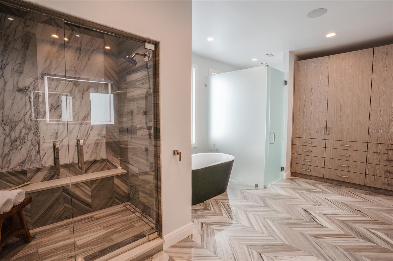 1541 BAY Pt Dr SARASOTA, FL 34236