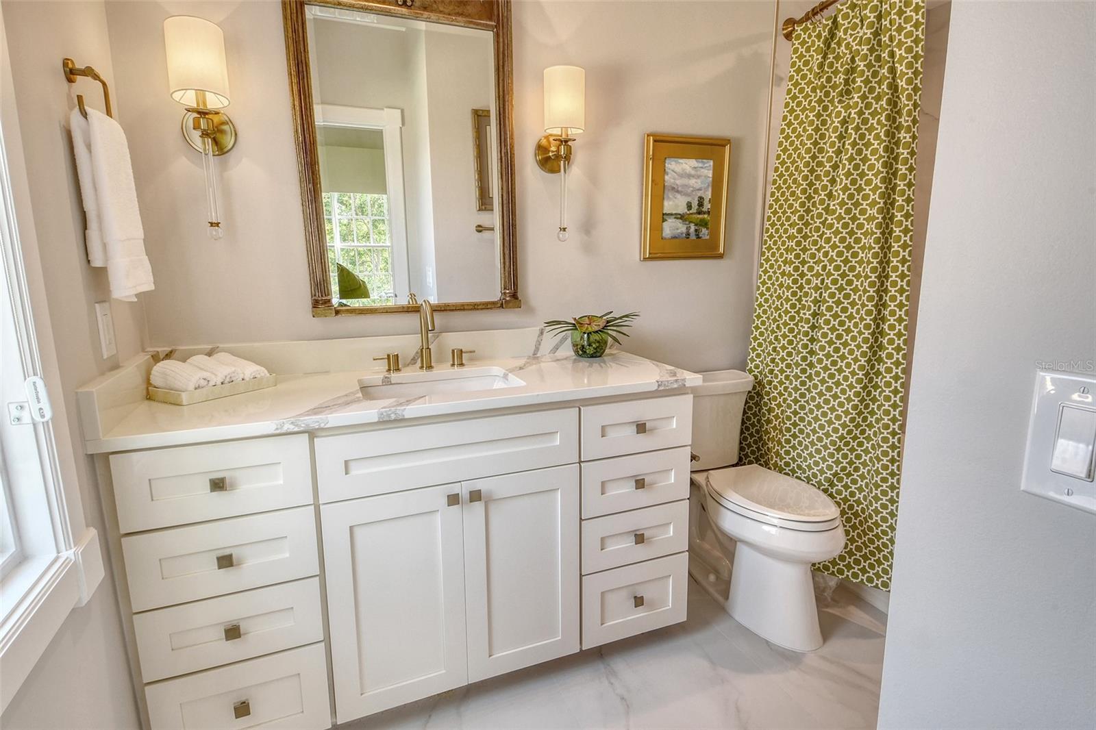 1541 BAY Pt Dr SARASOTA, FL 34236