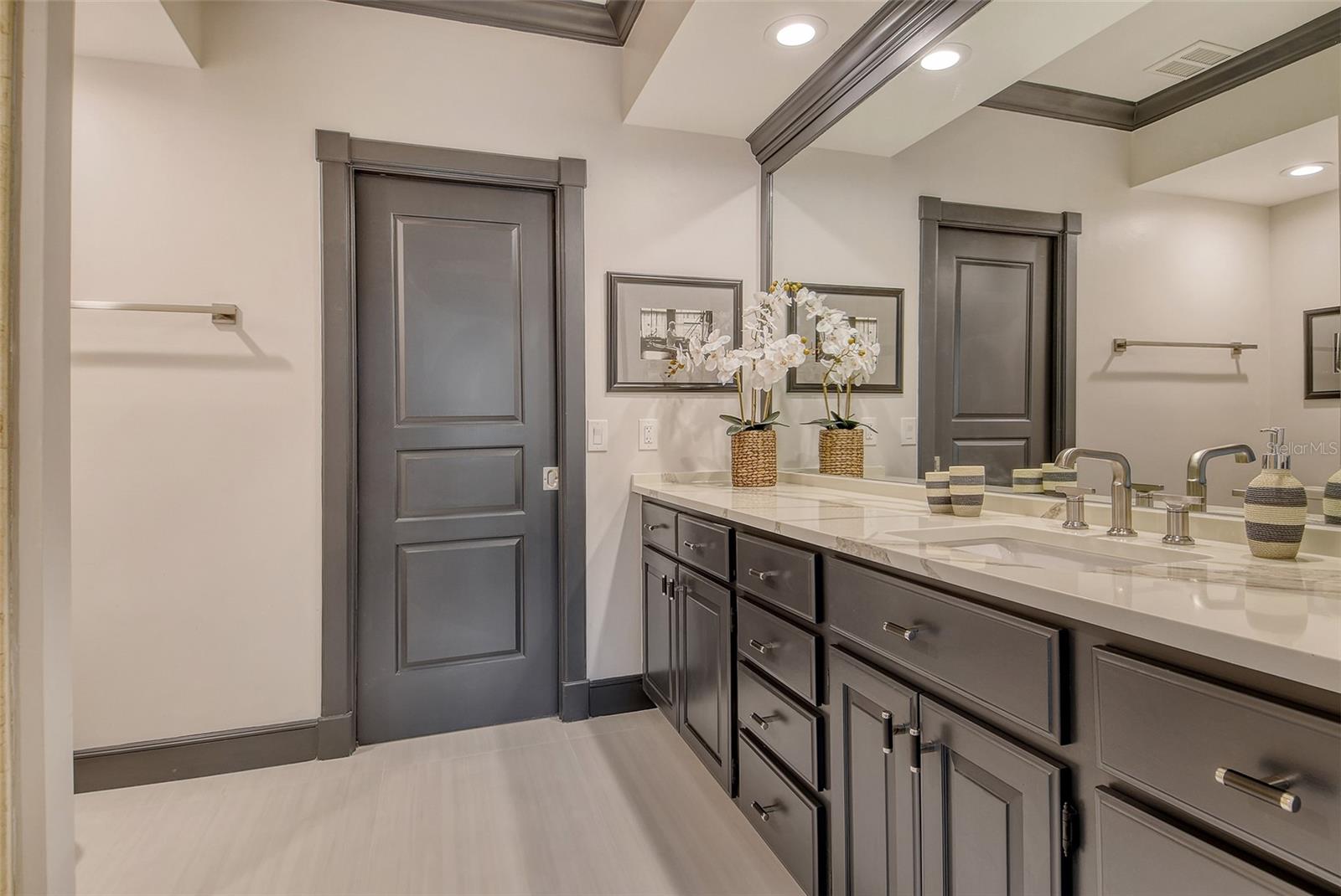 1541 BAY Pt Dr SARASOTA, FL 34236