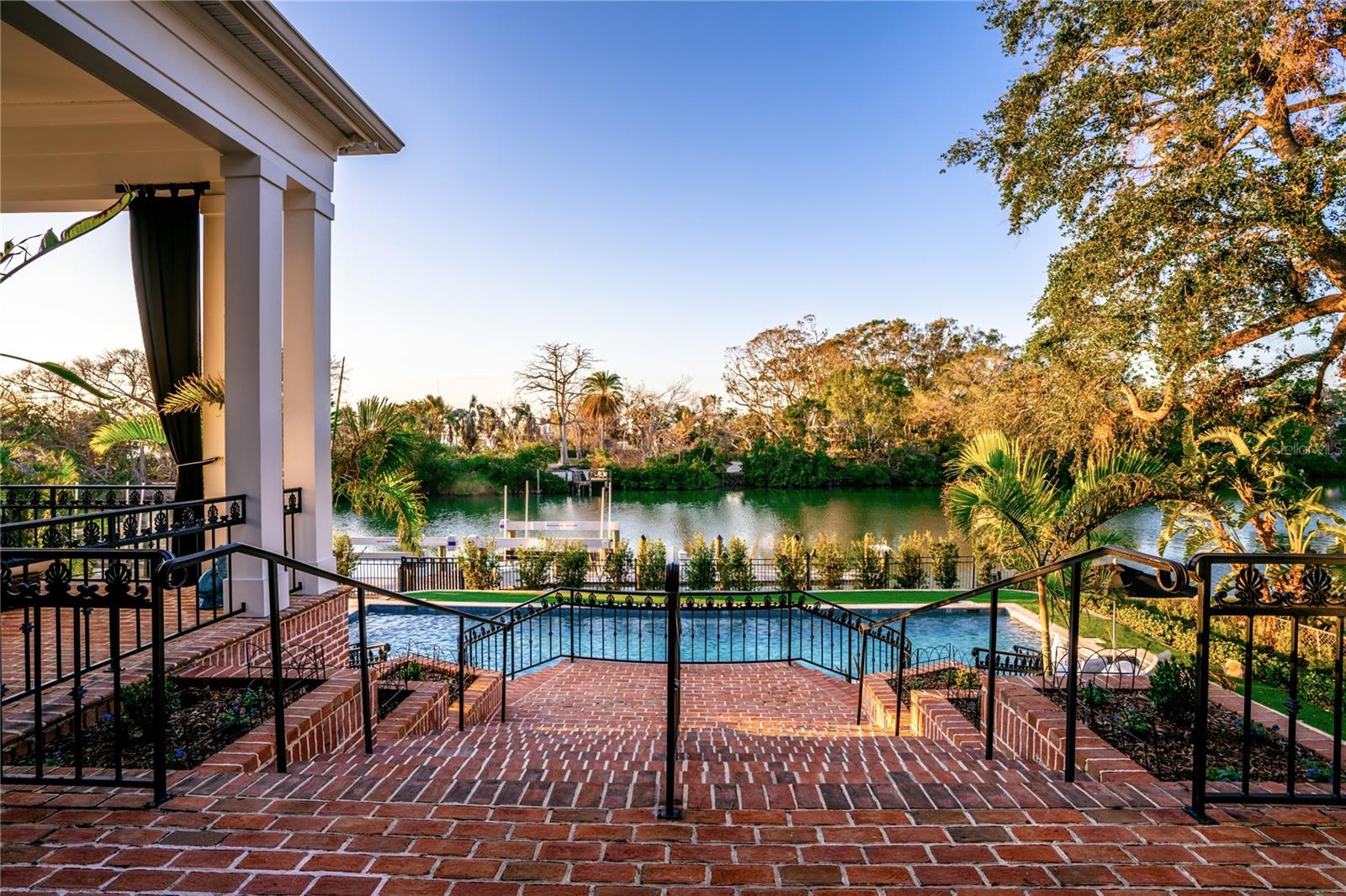 1541 BAY Pt Dr SARASOTA, FL 34236