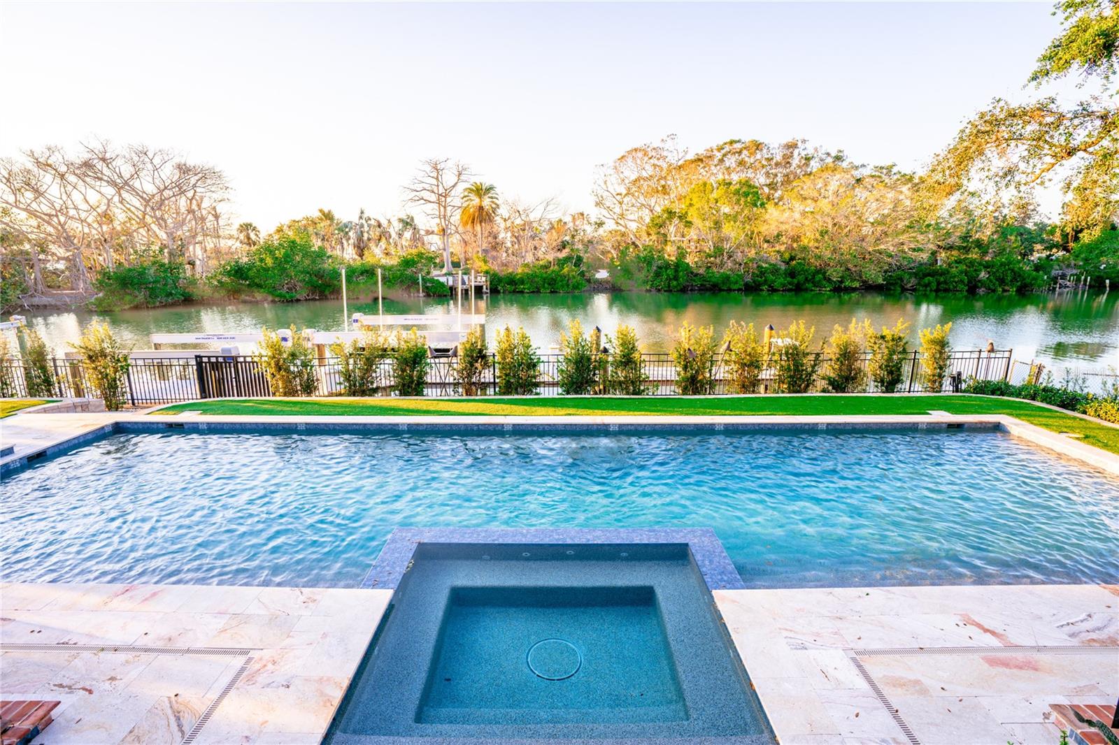 1541 BAY Pt Dr SARASOTA, FL 34236