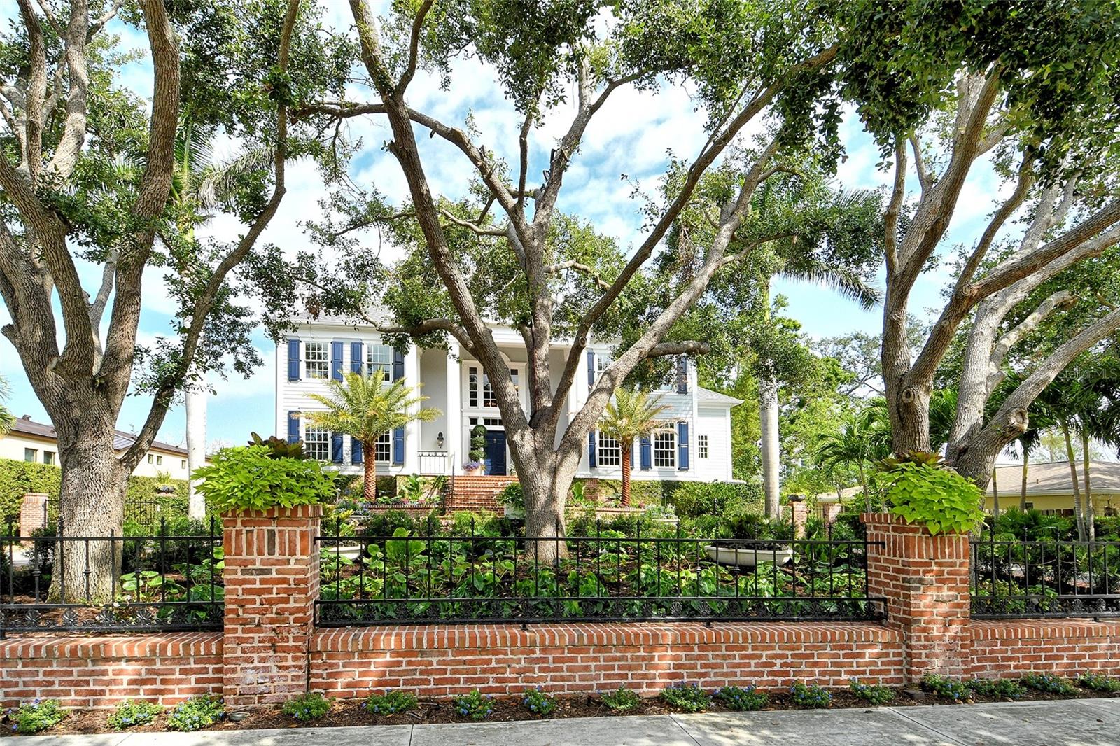 1541 BAY Pt Dr SARASOTA, FL 34236