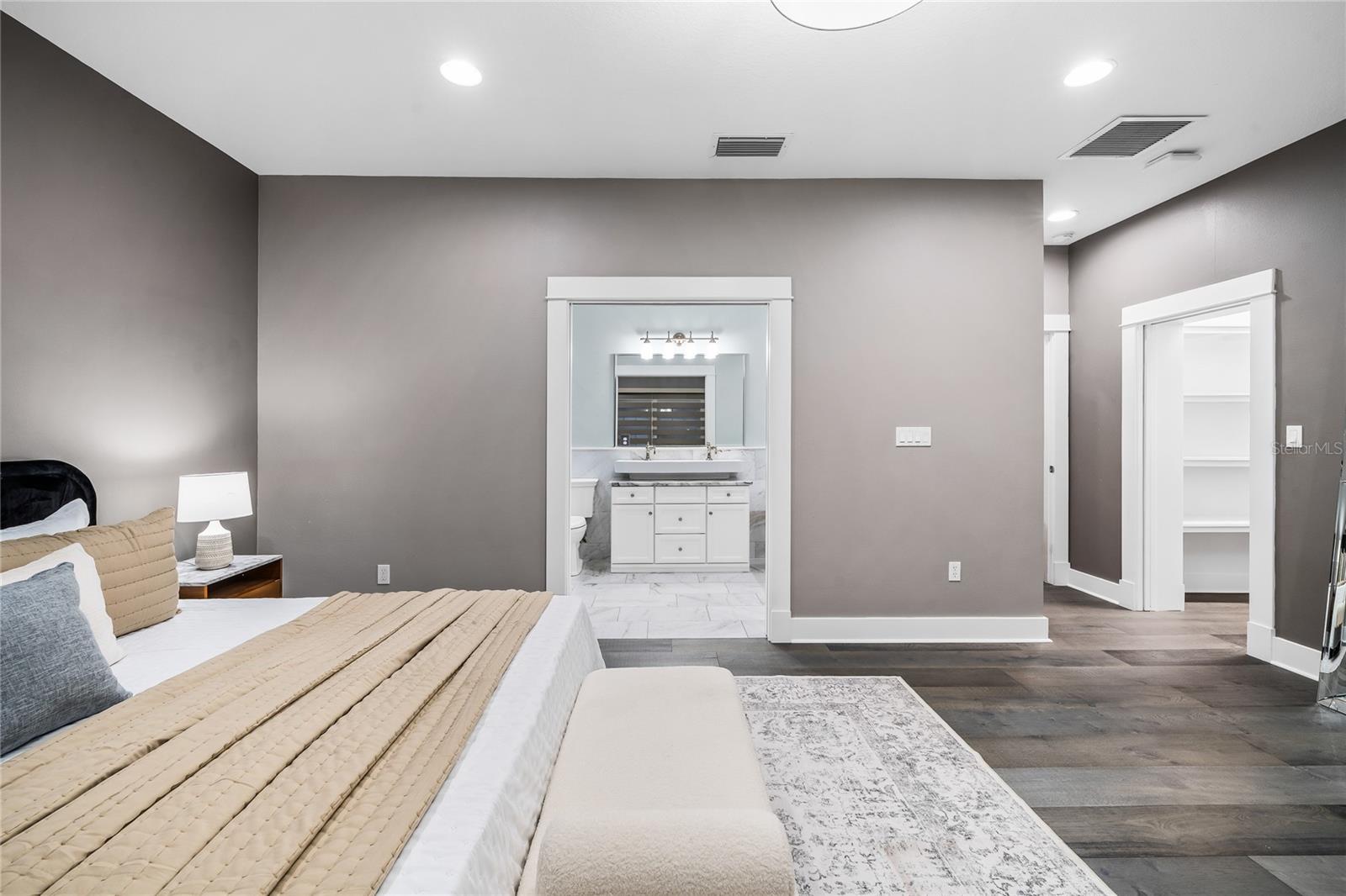 727 Park Lk Cir ORLANDO, FL 32803