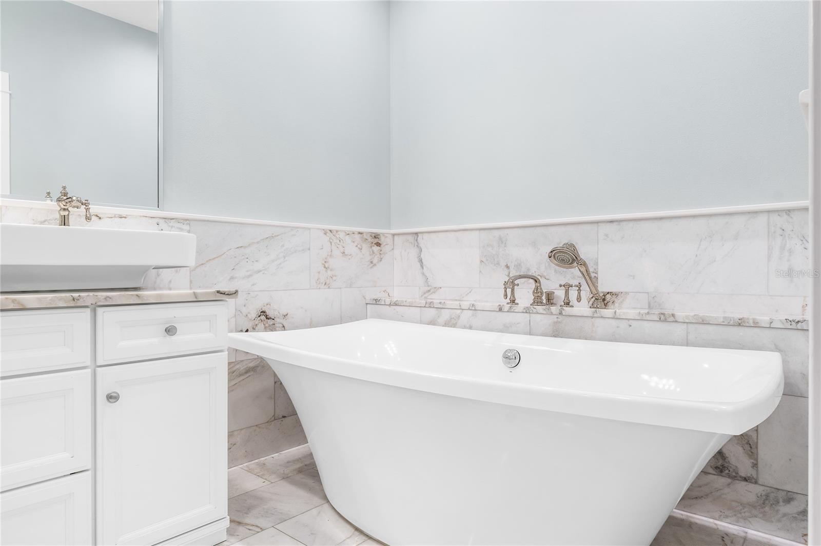 727 Park Lk Cir ORLANDO, FL 32803