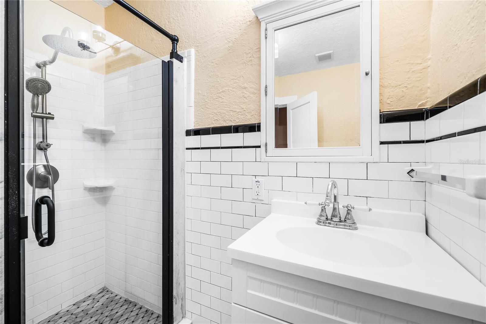 727 Park Lk Cir ORLANDO, FL 32803