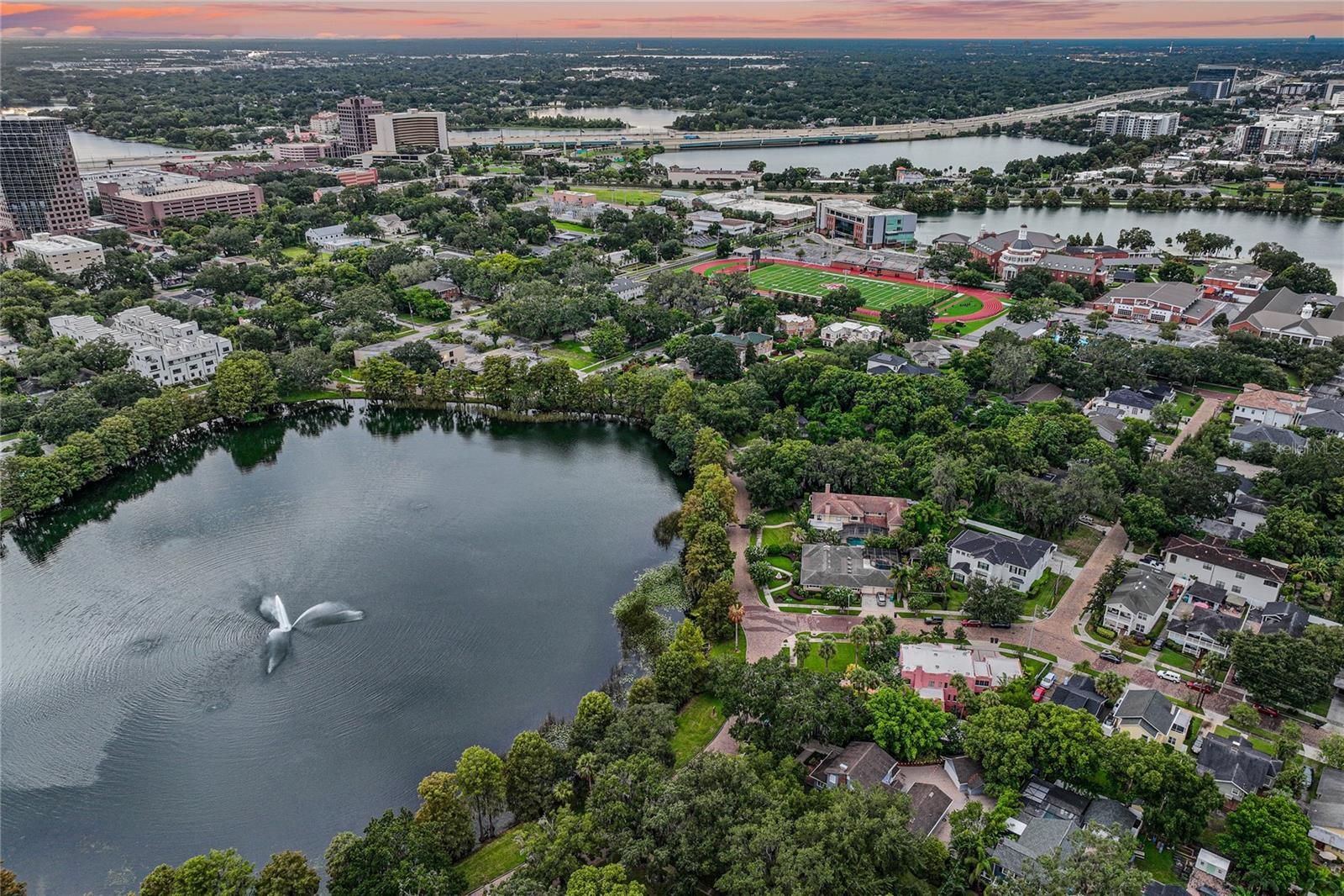 727 Park Lk Cir ORLANDO, FL 32803