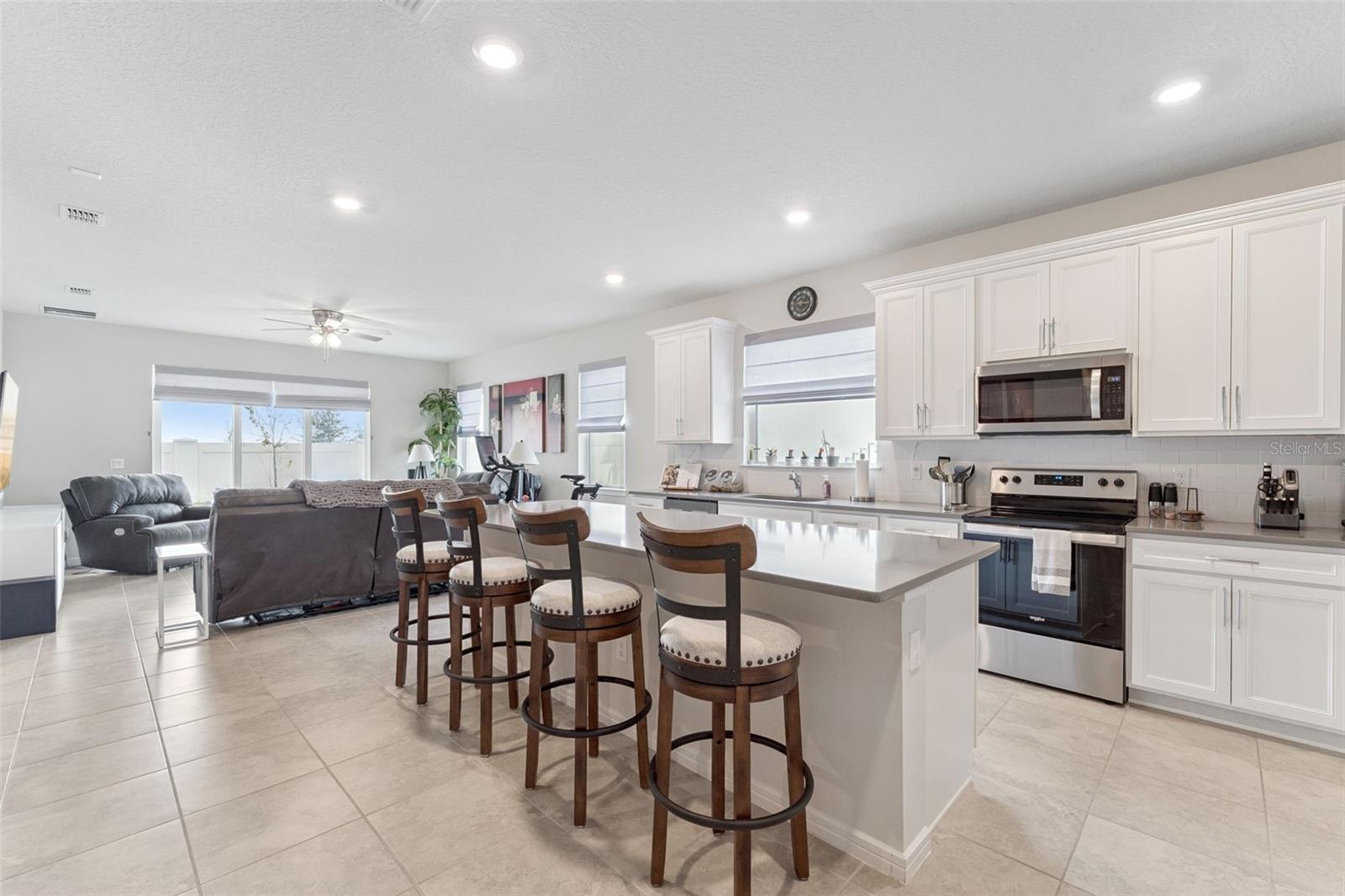 1989 Spg SHOWER Cir KISSIMMEE, FL 34744