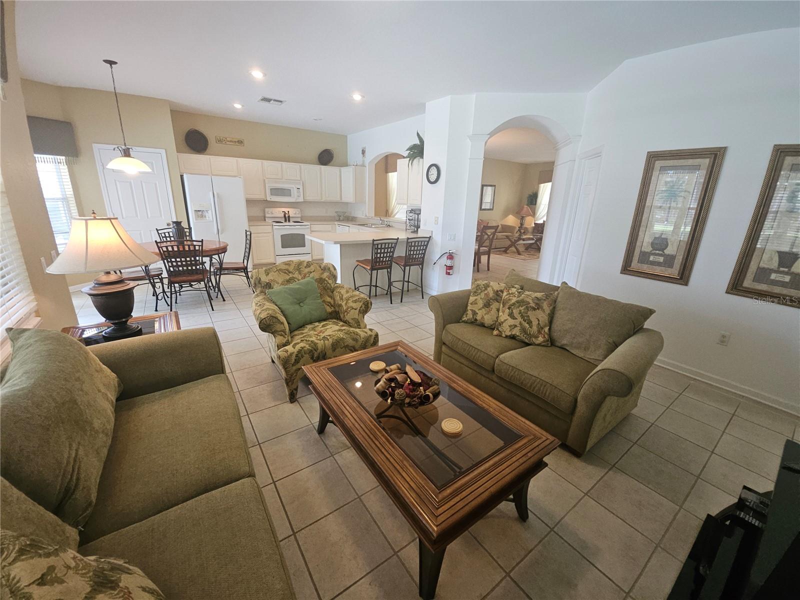 2619 DINVILLE St KISSIMMEE, FL 34747