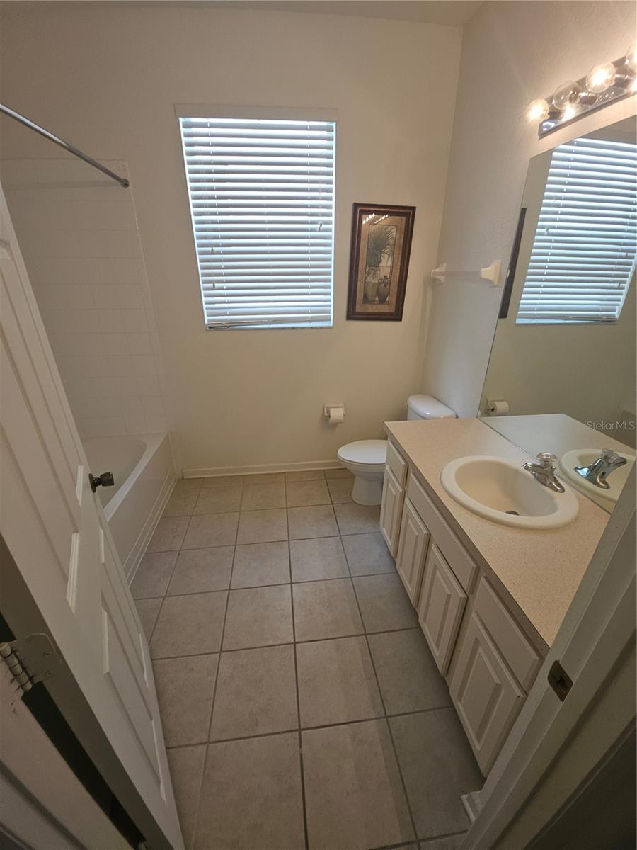 2619 DINVILLE St KISSIMMEE, FL 34747