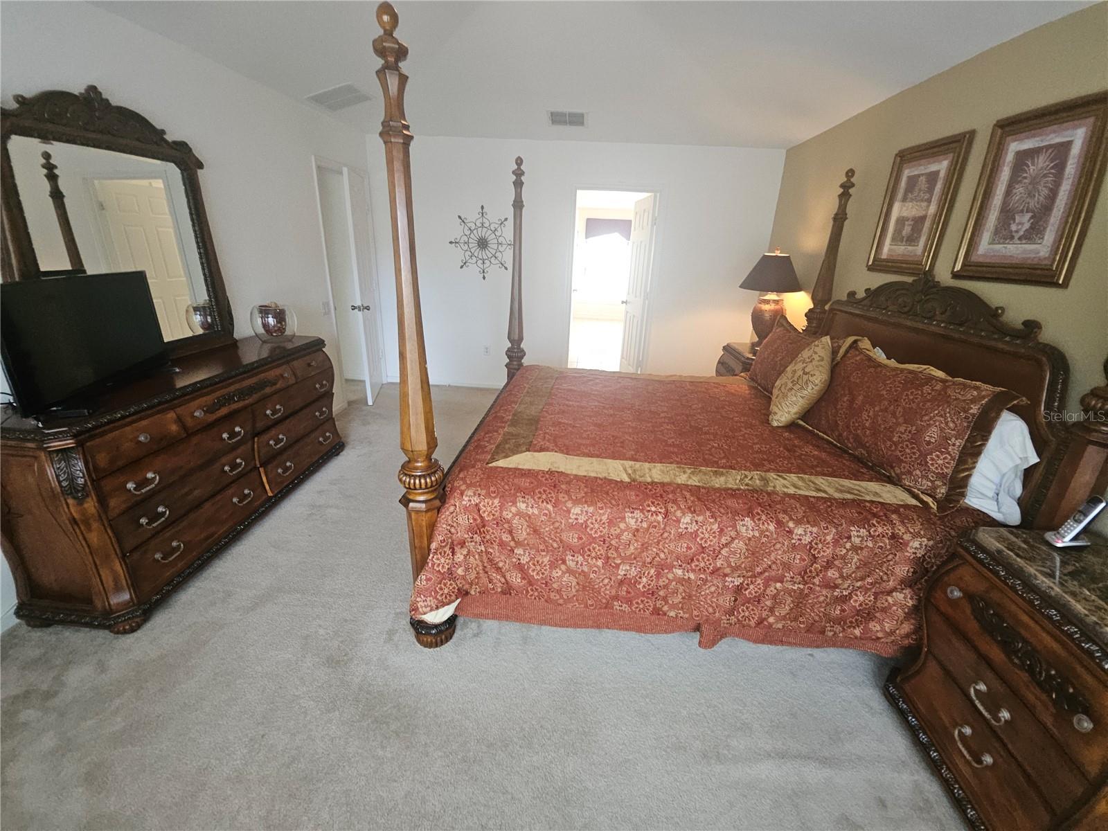 2619 DINVILLE St KISSIMMEE, FL 34747