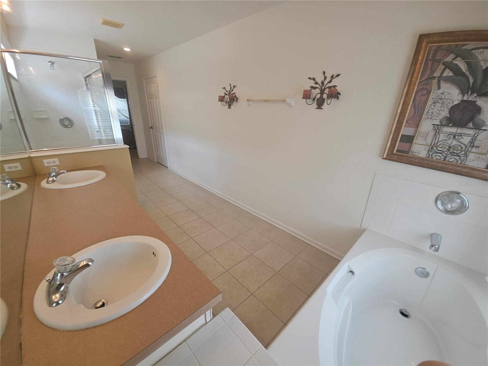 2619 DINVILLE St KISSIMMEE, FL 34747