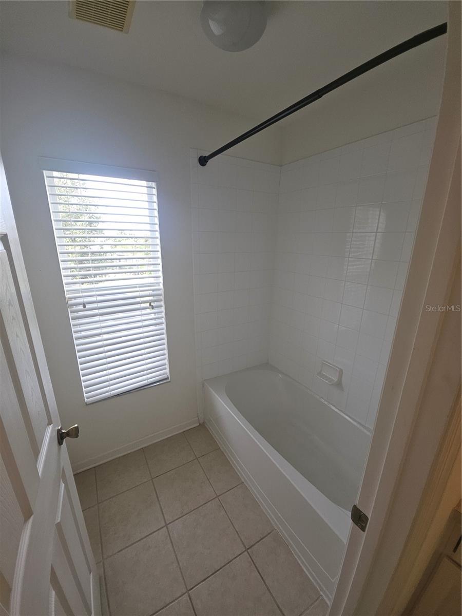 2619 DINVILLE St KISSIMMEE, FL 34747