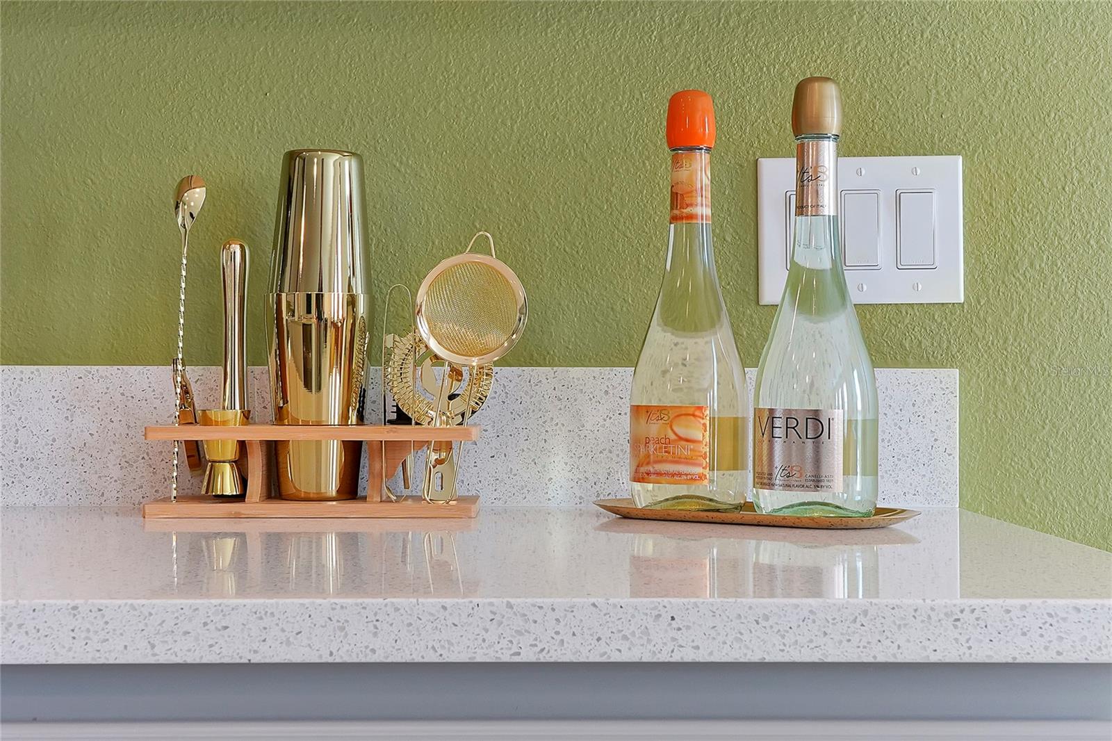 1784 SANIBEL Dr DAVENPORT, FL 33896