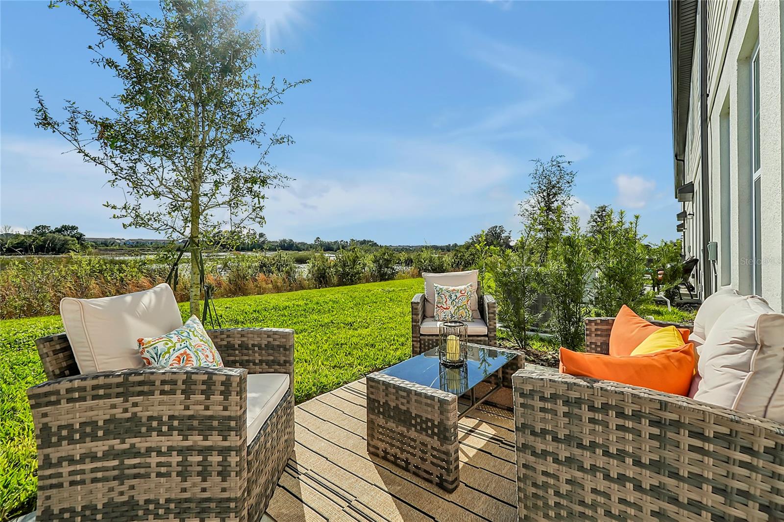 1784 SANIBEL Dr DAVENPORT, FL 33896