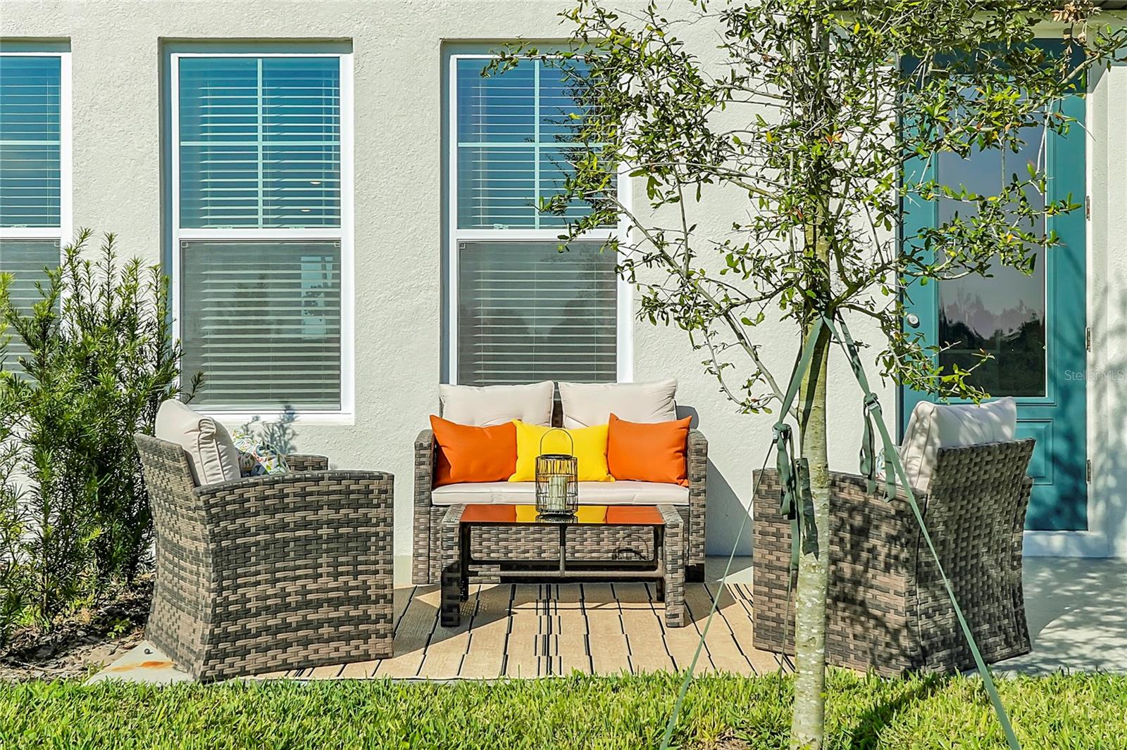 1784 SANIBEL Dr DAVENPORT, FL 33896