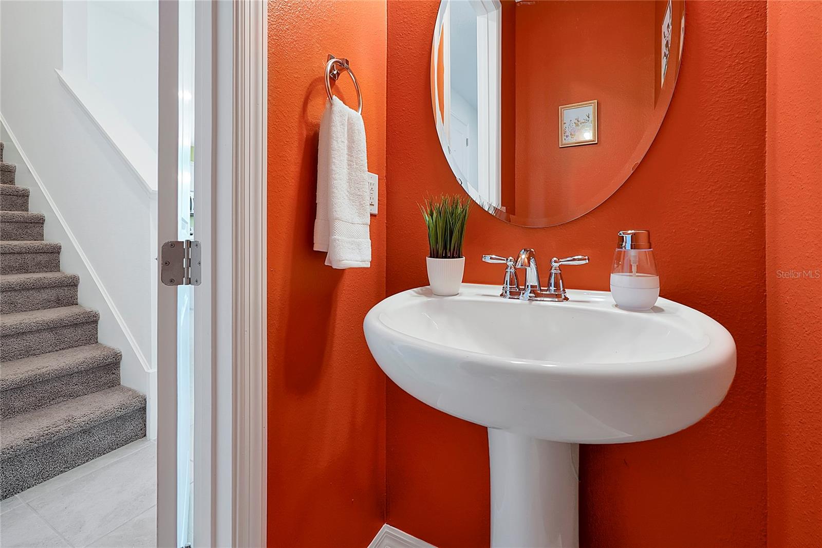 1784 SANIBEL Dr DAVENPORT, FL 33896