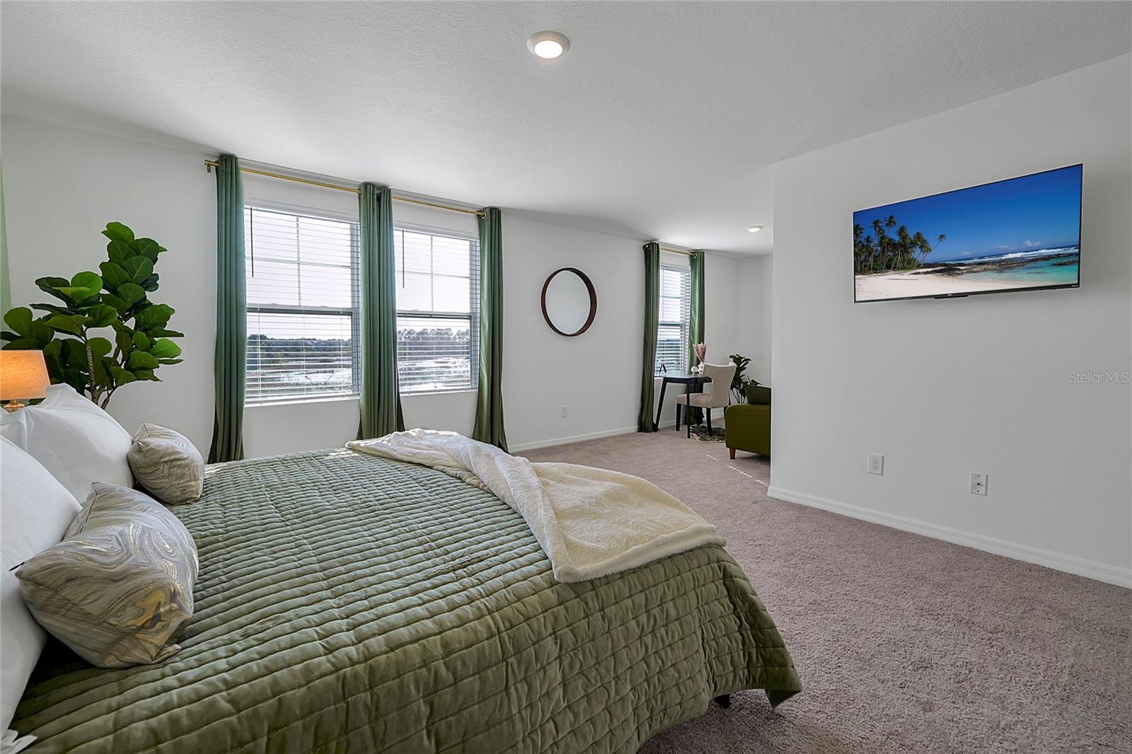 1784 SANIBEL Dr DAVENPORT, FL 33896