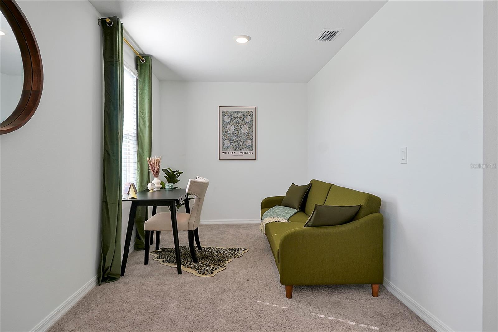 1784 SANIBEL Dr DAVENPORT, FL 33896