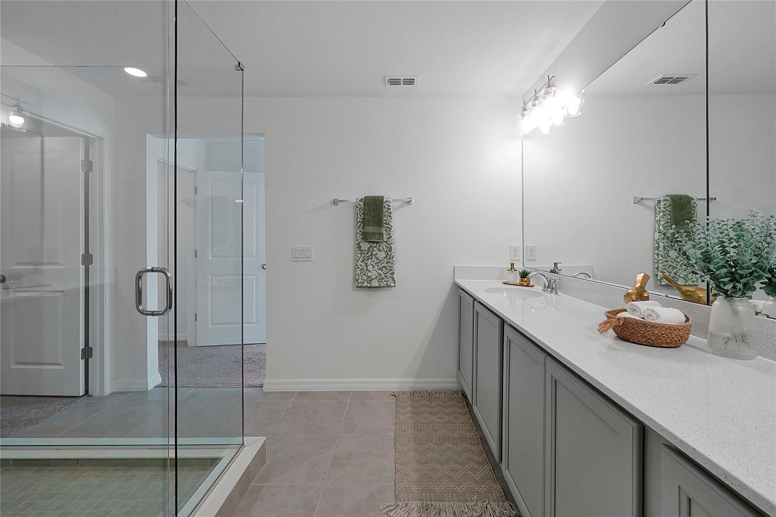 1784 SANIBEL Dr DAVENPORT, FL 33896