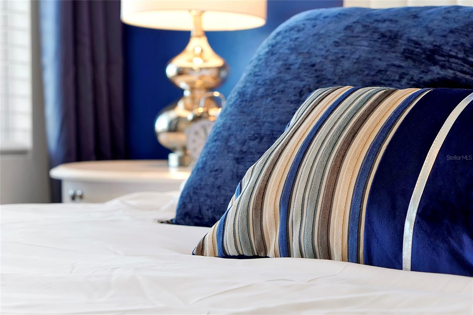 1784 SANIBEL Dr DAVENPORT, FL 33896