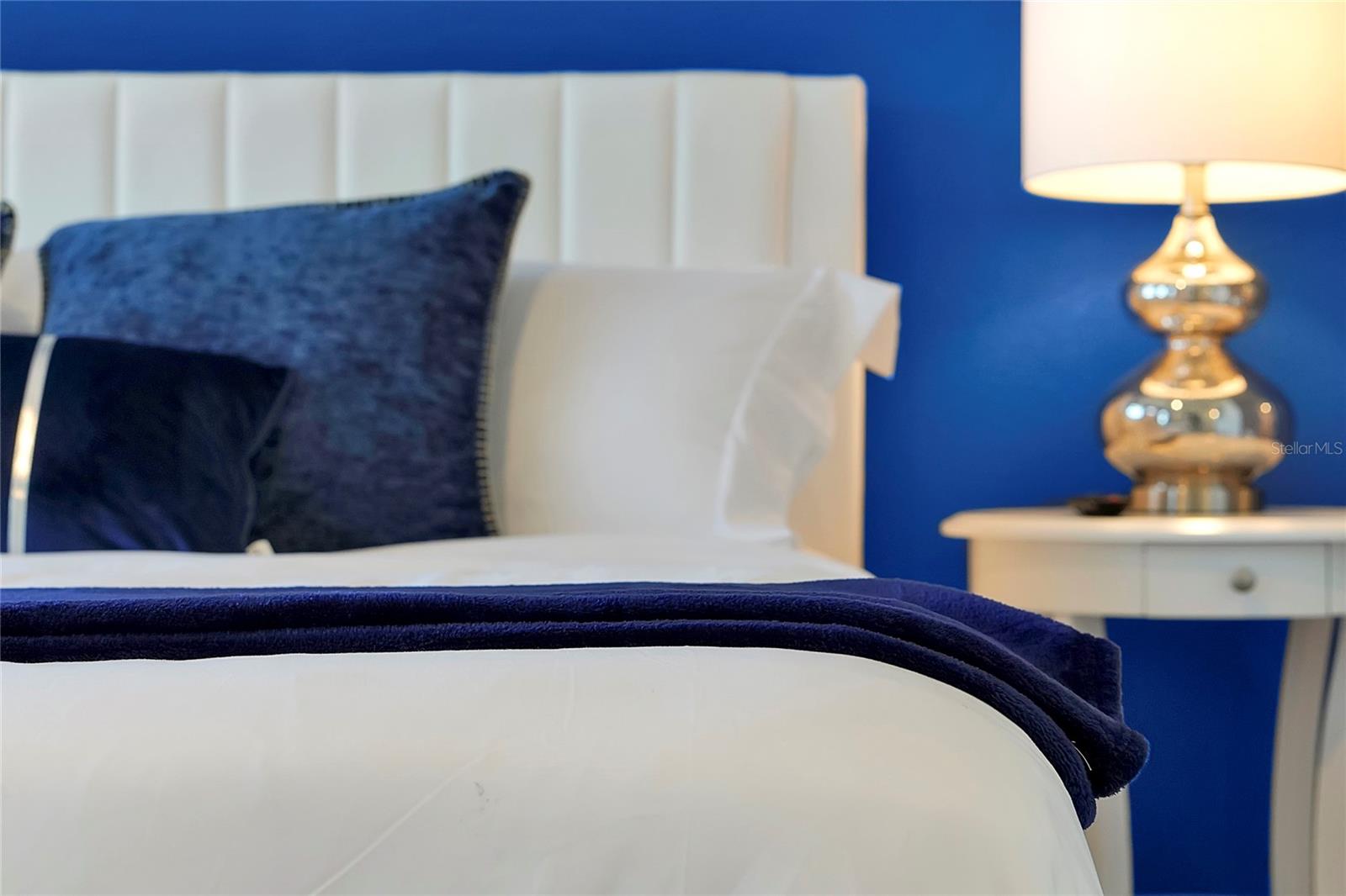 1784 SANIBEL Dr DAVENPORT, FL 33896