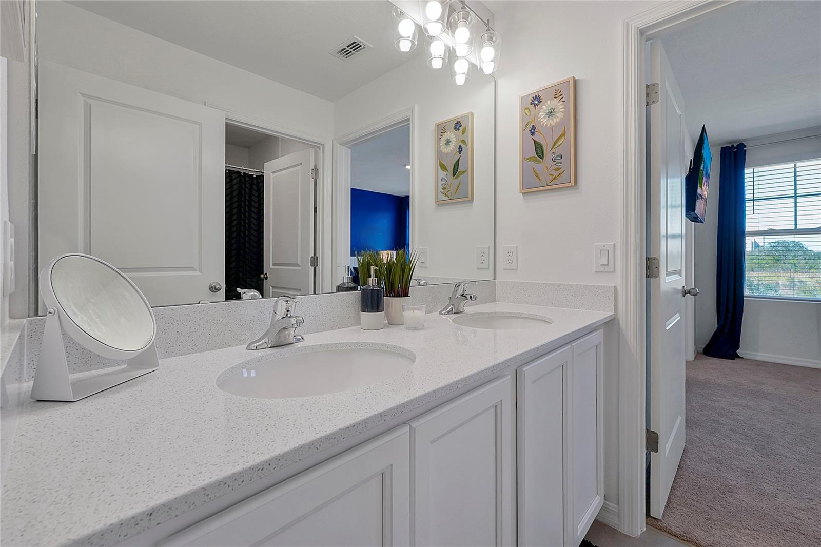 1784 SANIBEL Dr DAVENPORT, FL 33896