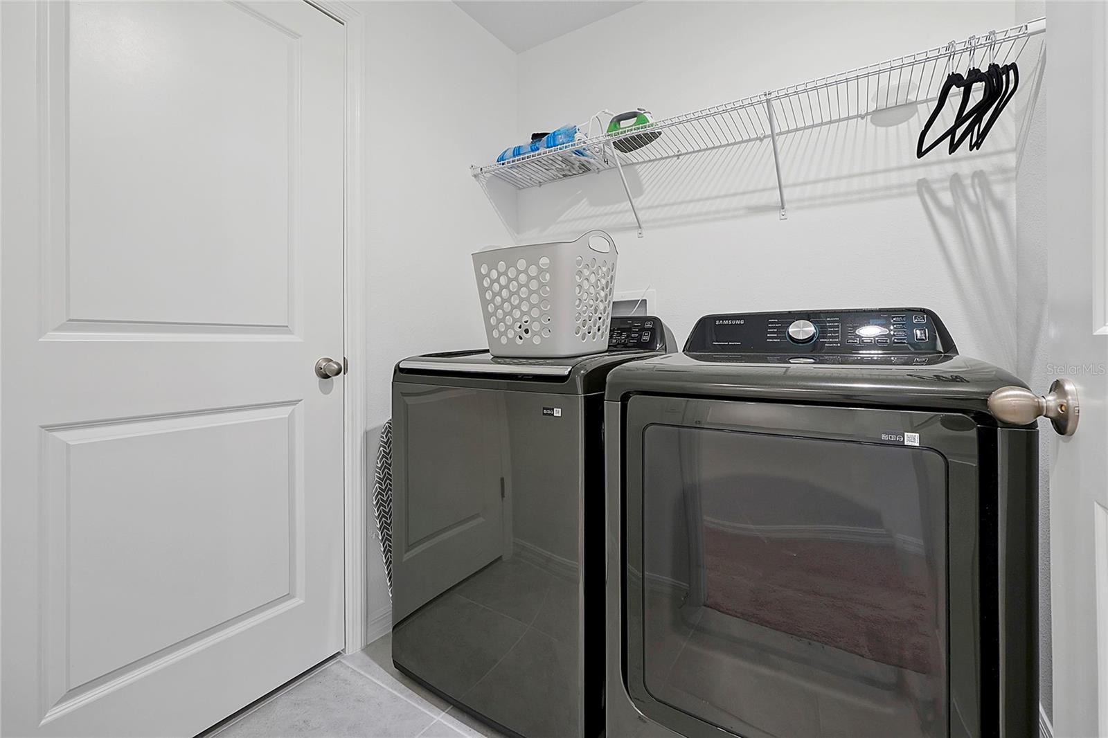 1784 SANIBEL Dr DAVENPORT, FL 33896