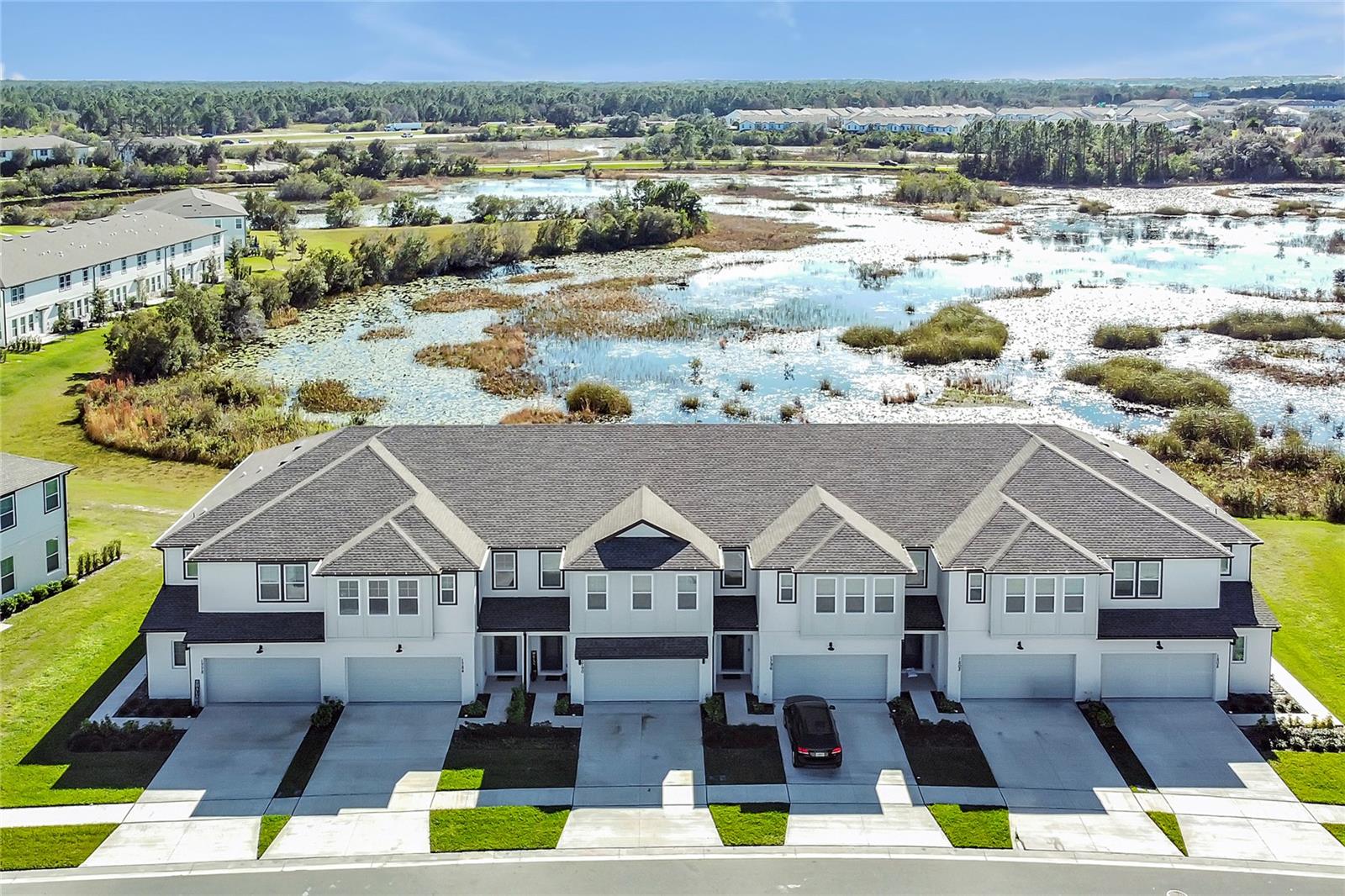 1784 SANIBEL Dr DAVENPORT, FL 33896