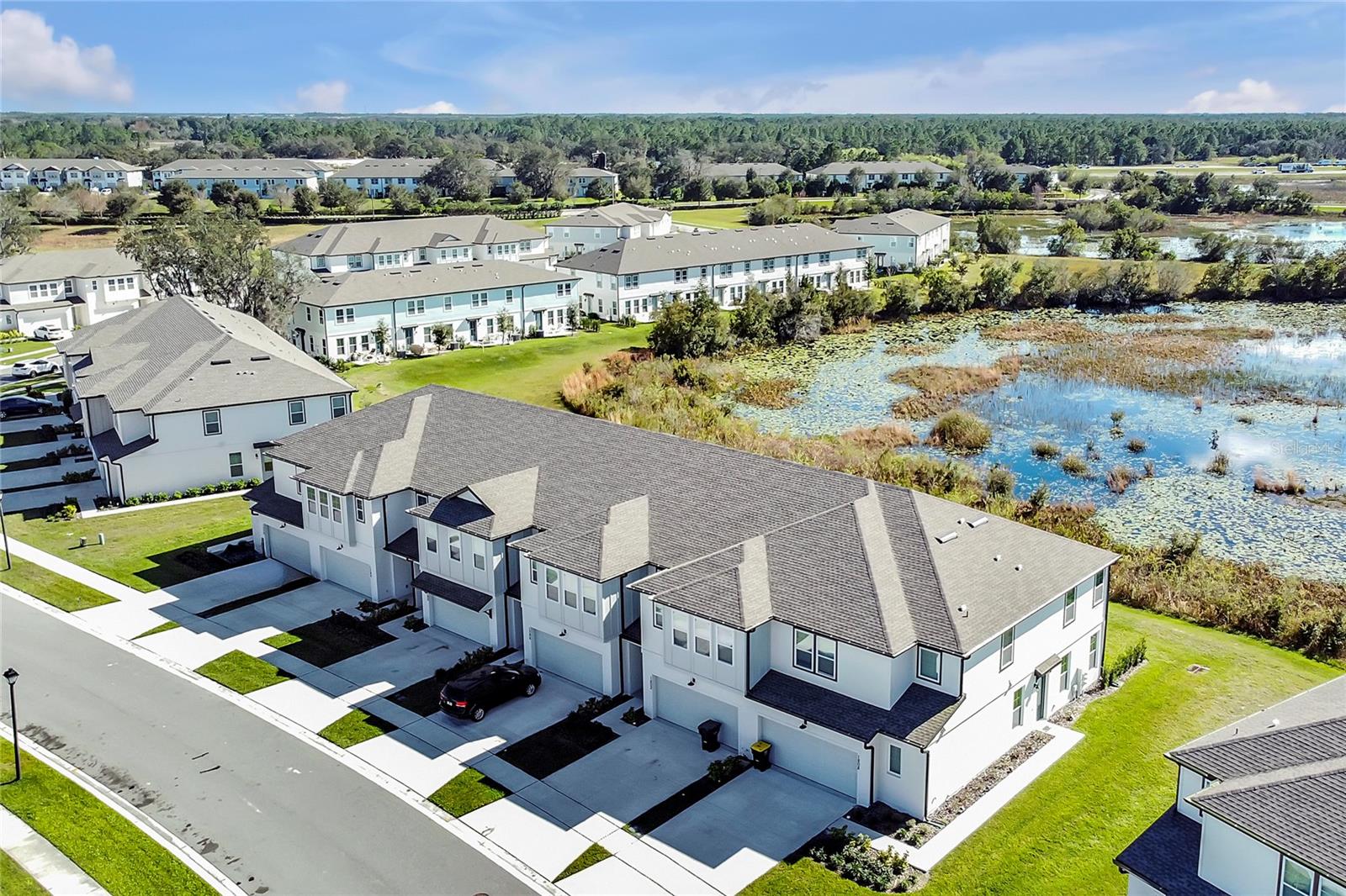 1784 SANIBEL Dr DAVENPORT, FL 33896