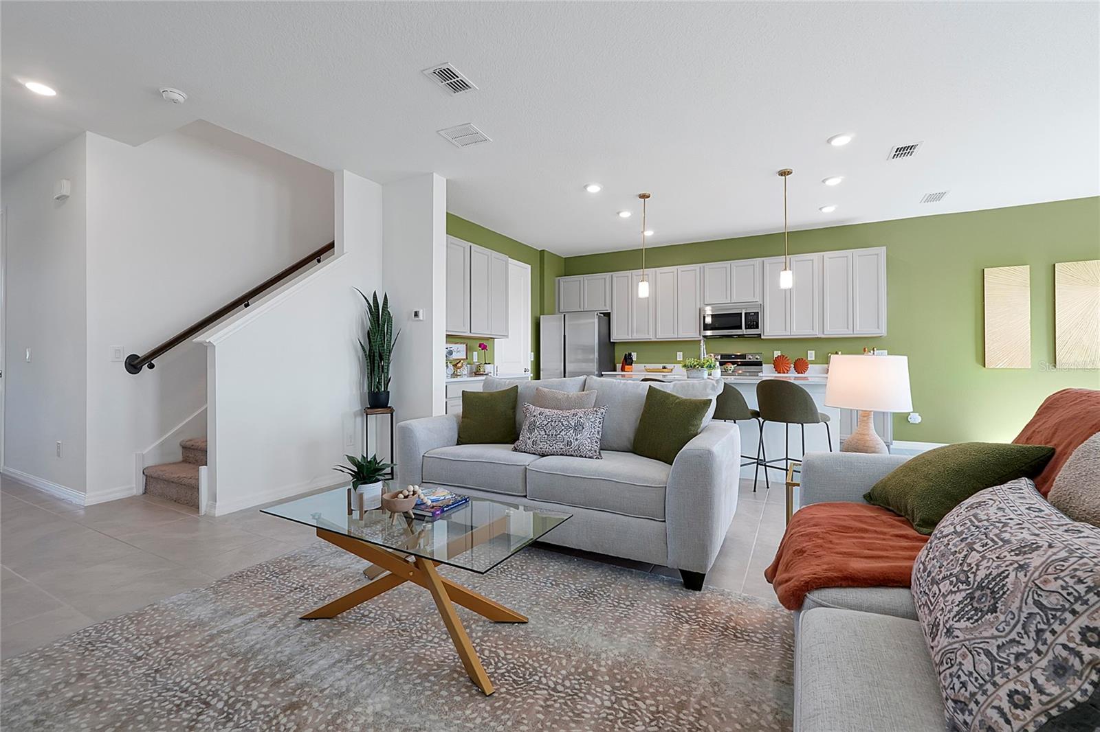 1784 SANIBEL Dr DAVENPORT, FL 33896