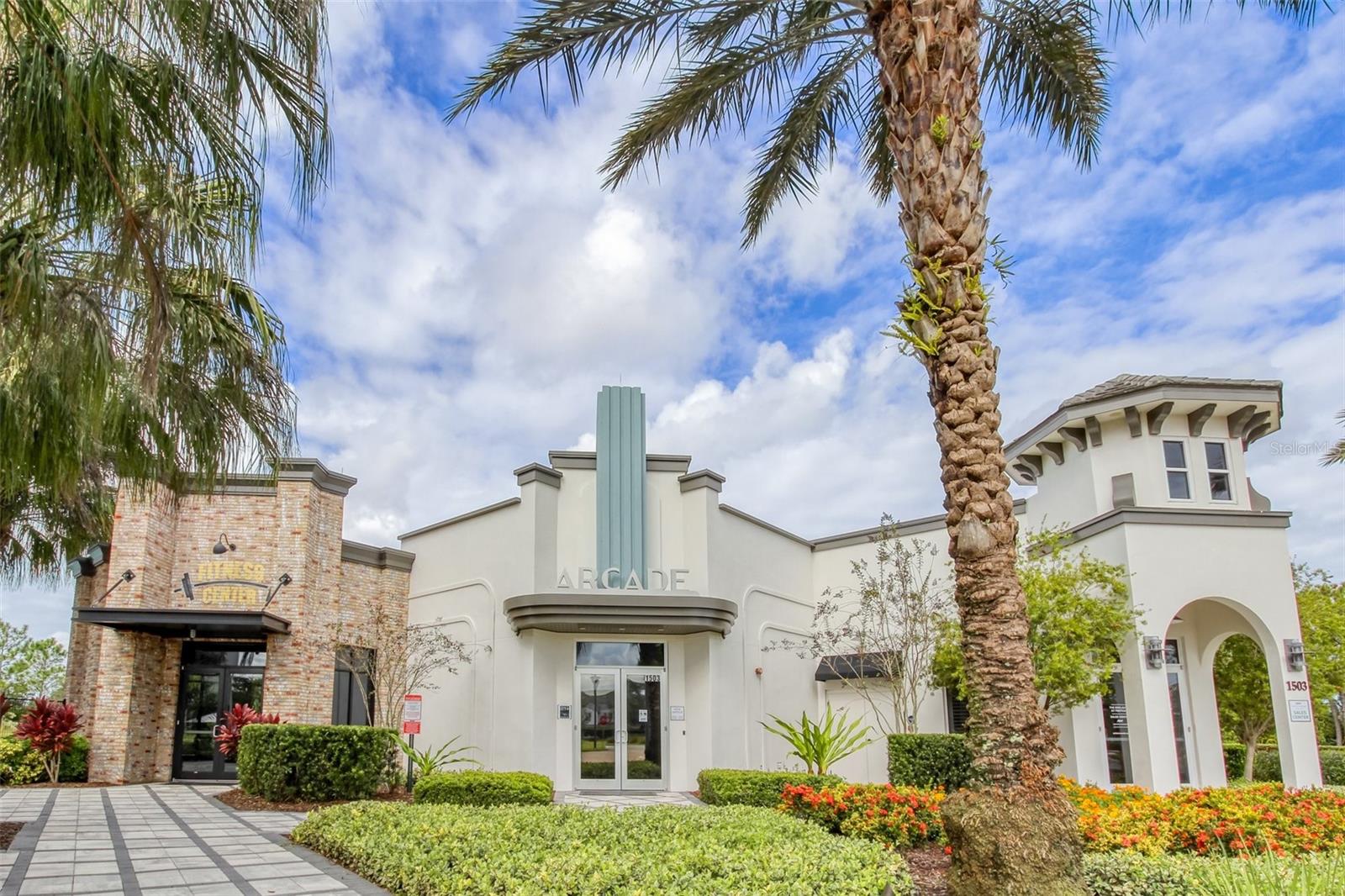 1784 SANIBEL Dr DAVENPORT, FL 33896