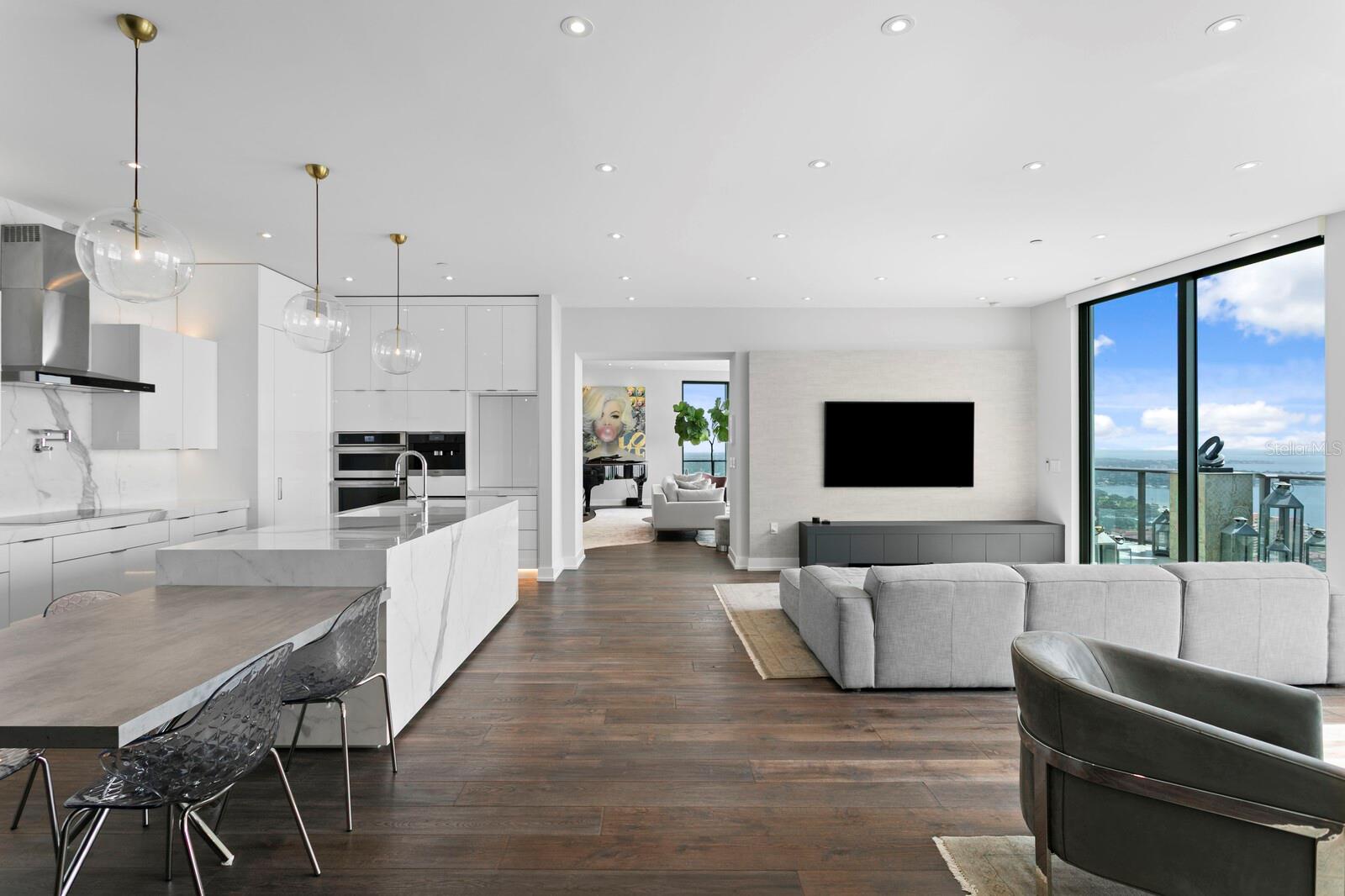 100 1ST Ave #3905 ST PETERSBURG, FL 33701