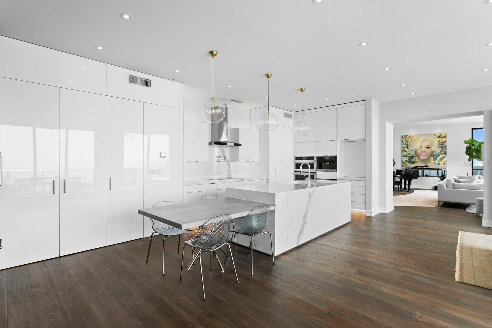 100 1ST Ave #3905 ST PETERSBURG, FL 33701