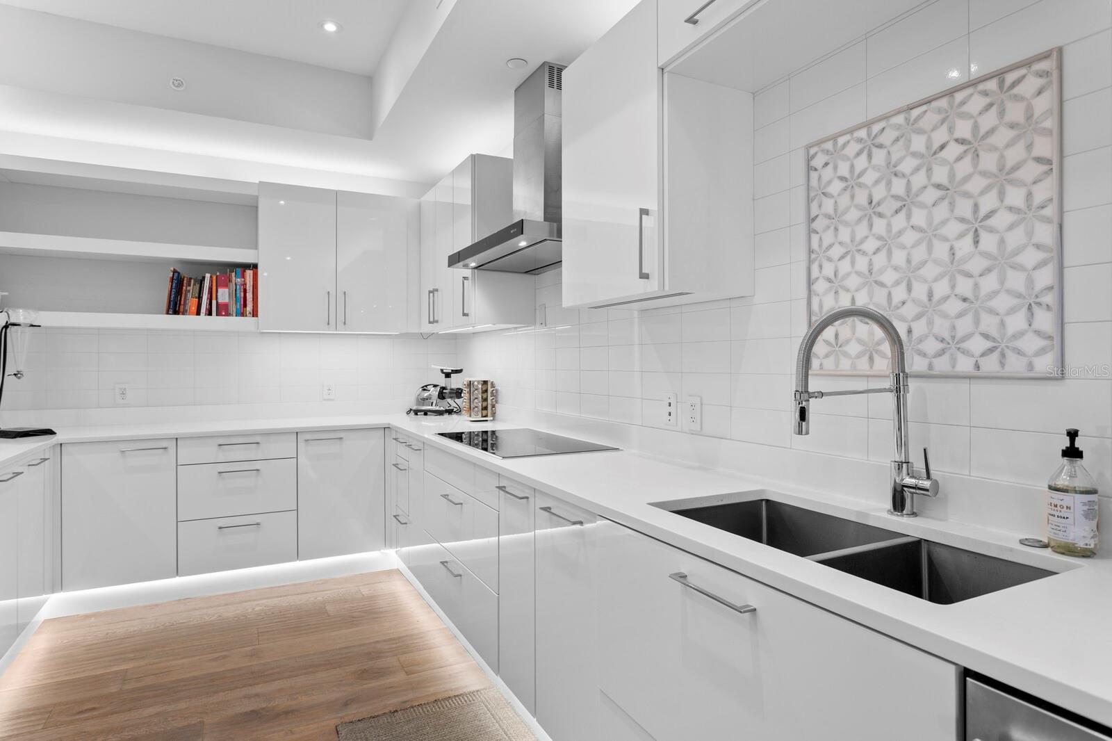 100 1ST Ave #3905 ST PETERSBURG, FL 33701