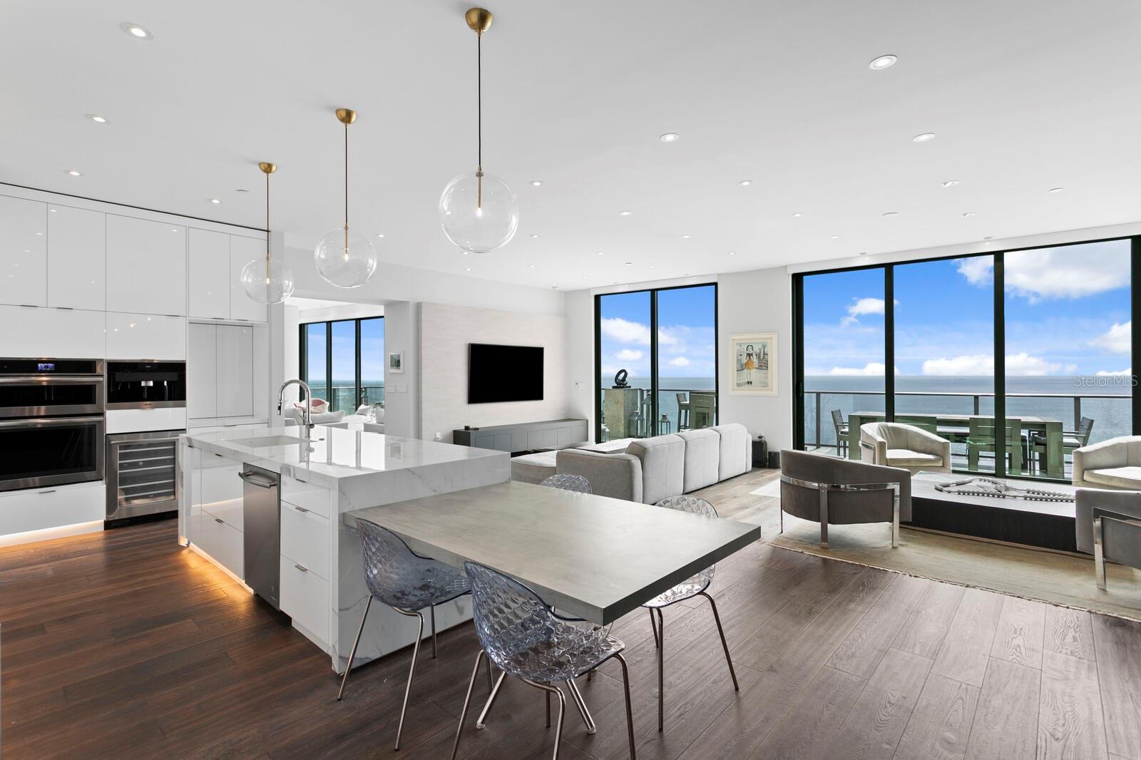 100 1ST Ave #3905 ST PETERSBURG, FL 33701