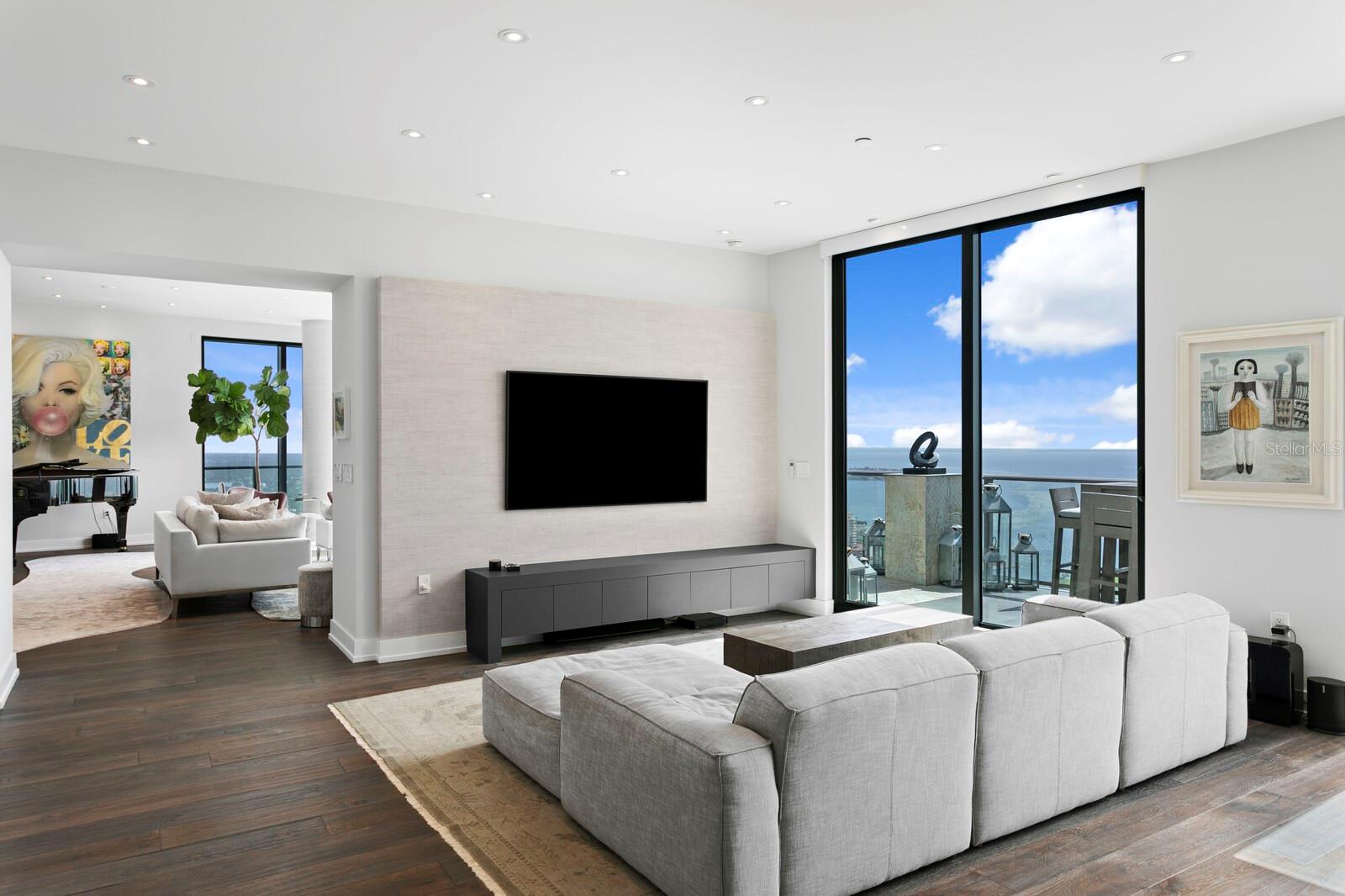 100 1ST Ave #3905 ST PETERSBURG, FL 33701