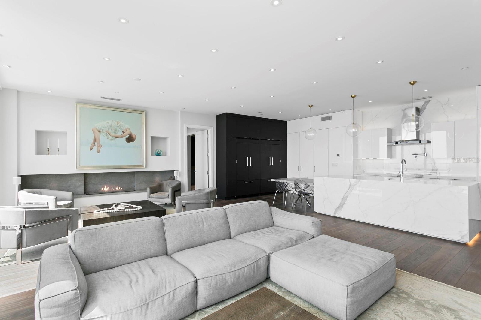 100 1ST Ave #3905 ST PETERSBURG, FL 33701