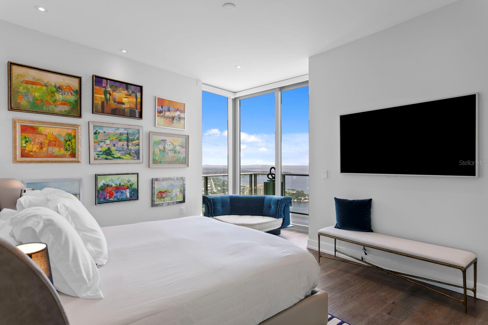 100 1ST Ave #3905 ST PETERSBURG, FL 33701