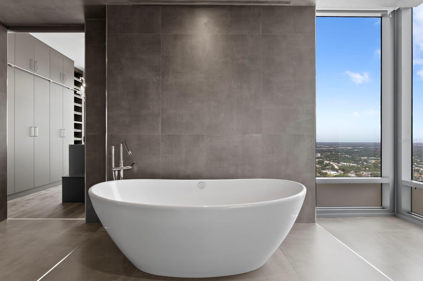 100 1ST Ave #3905 ST PETERSBURG, FL 33701