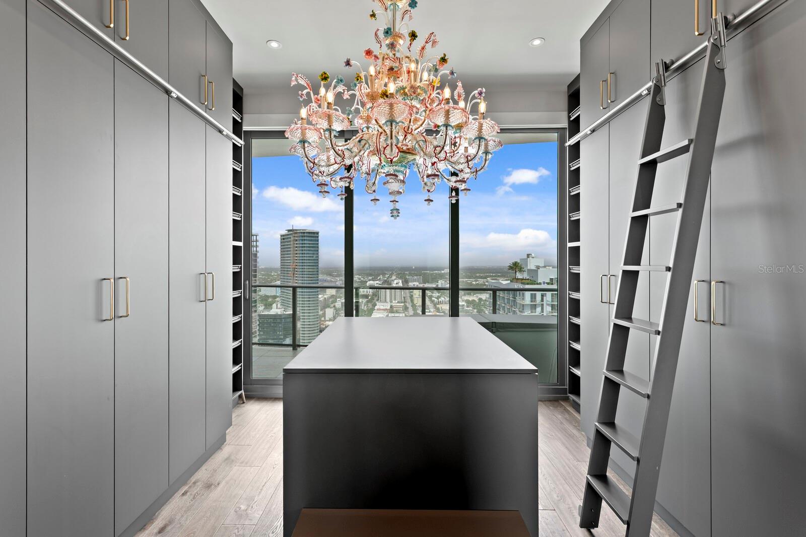 100 1ST Ave #3905 ST PETERSBURG, FL 33701