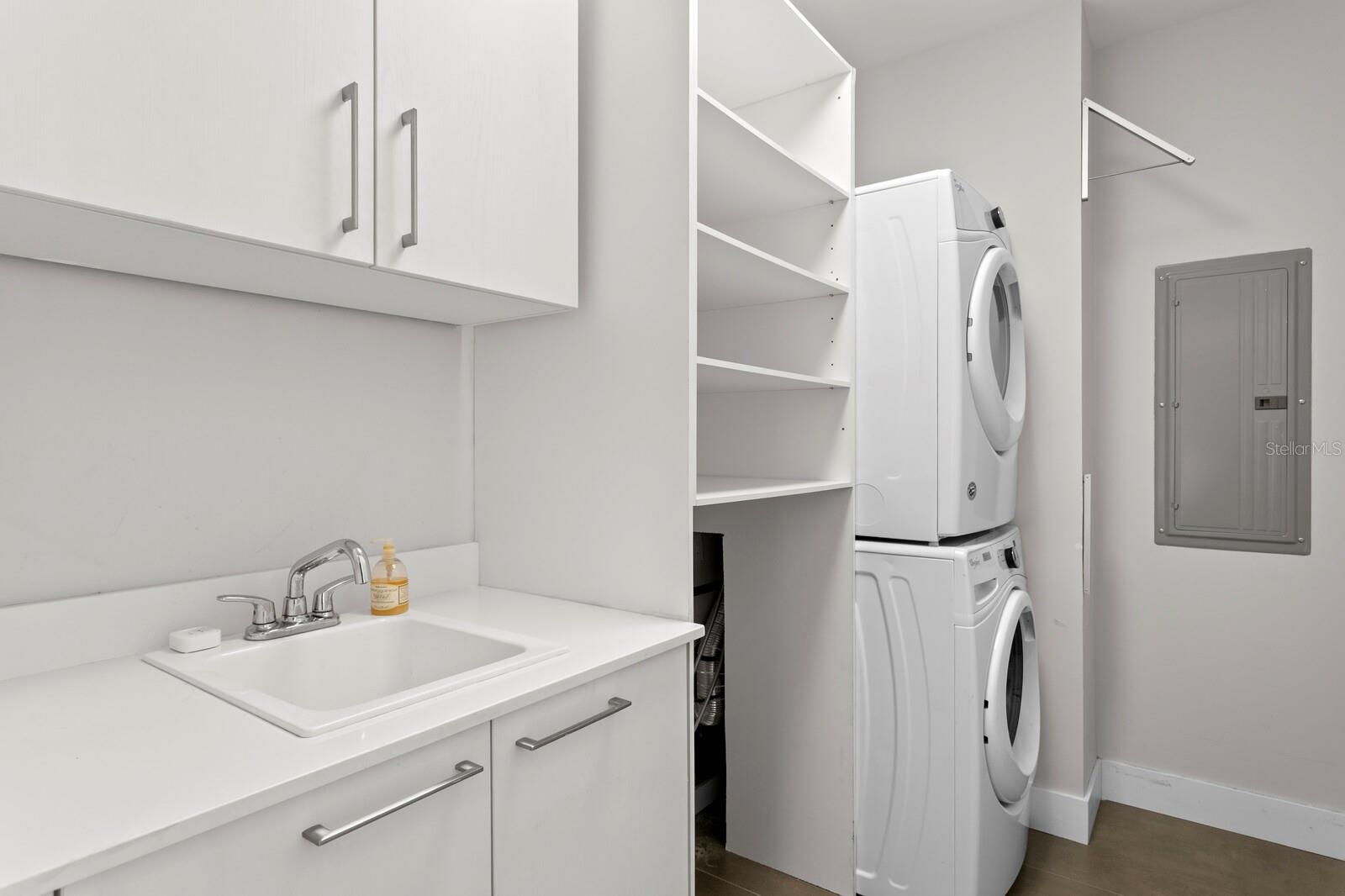 100 1ST Ave #3905 ST PETERSBURG, FL 33701