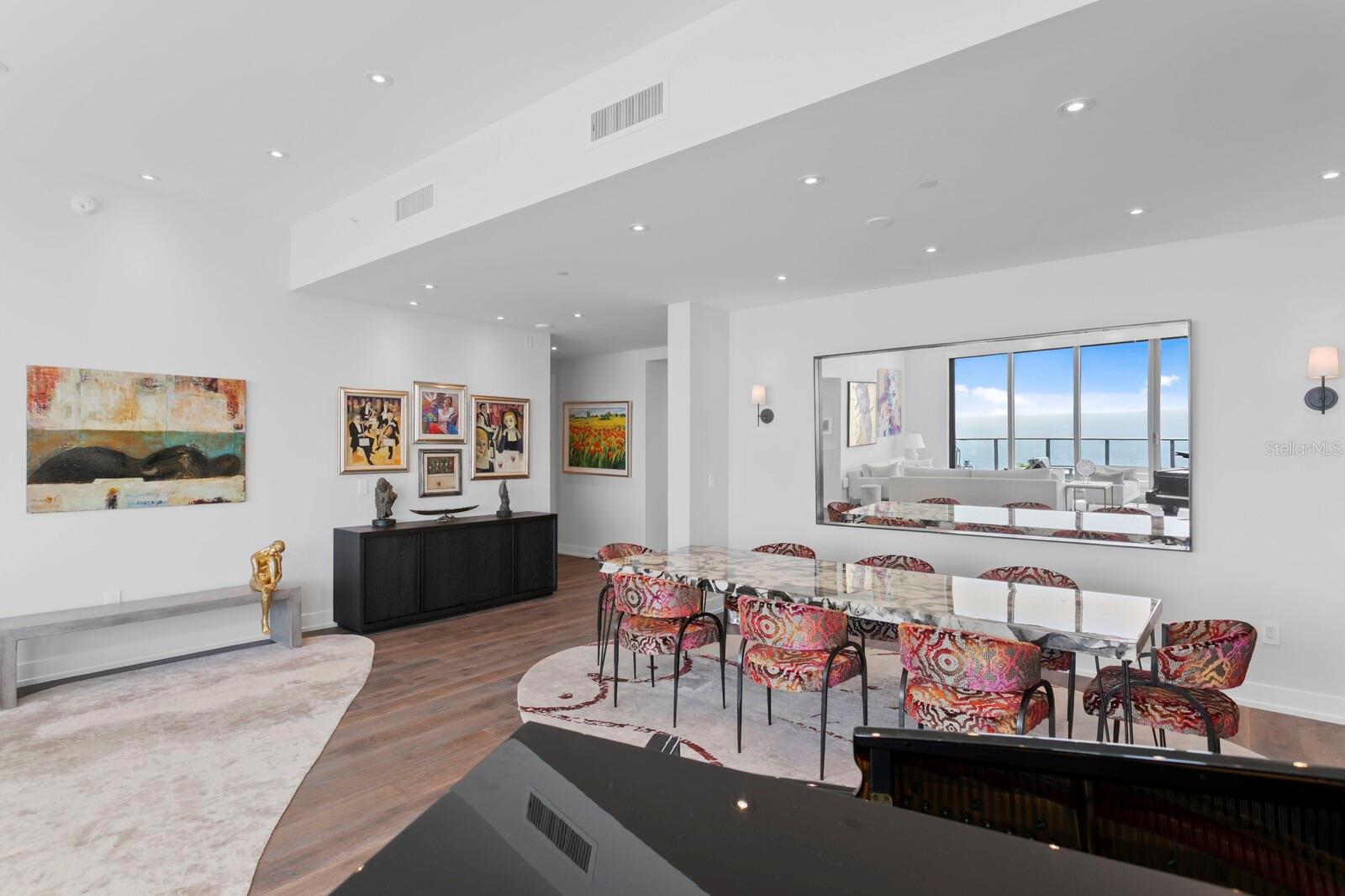 100 1ST Ave #3905 ST PETERSBURG, FL 33701