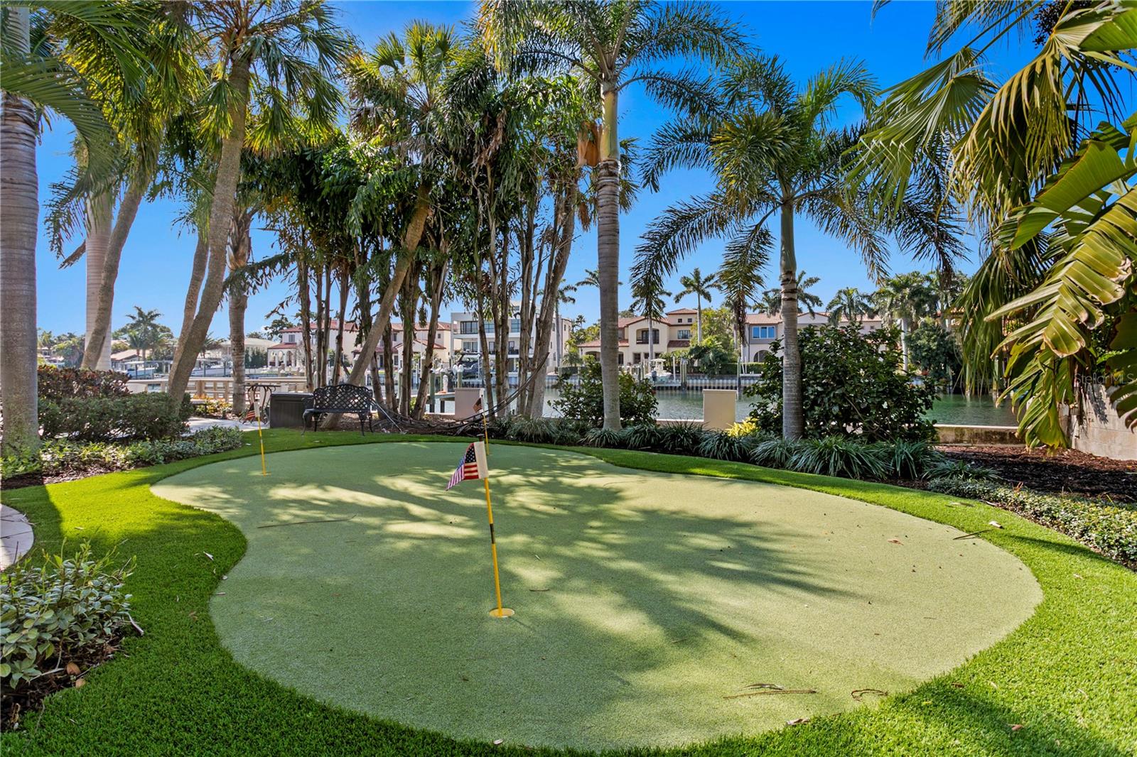 1237 BRIGHTWATERS Blvd ST PETERSBURG, FL 33704