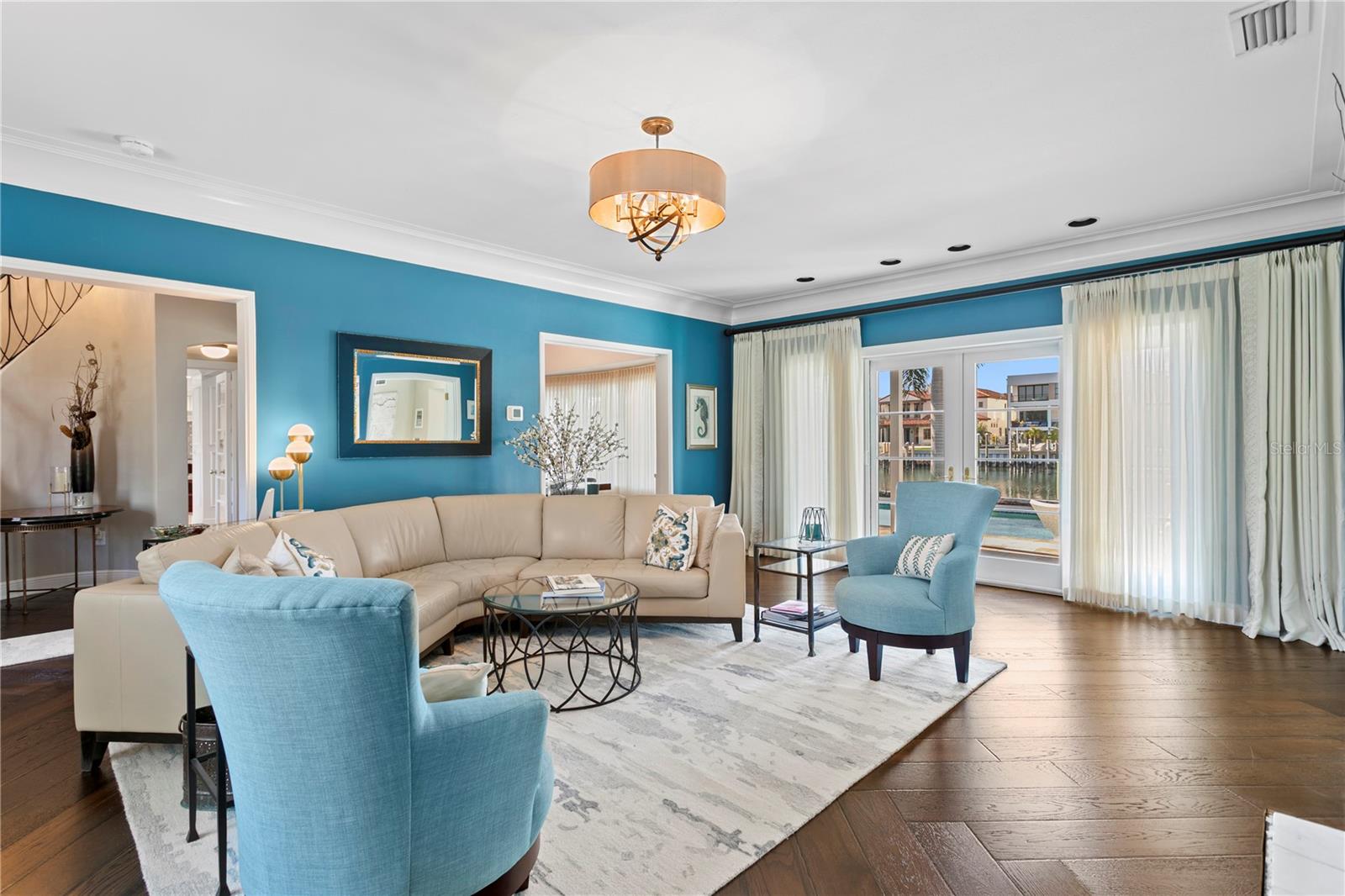 1237 BRIGHTWATERS Blvd ST PETERSBURG, FL 33704