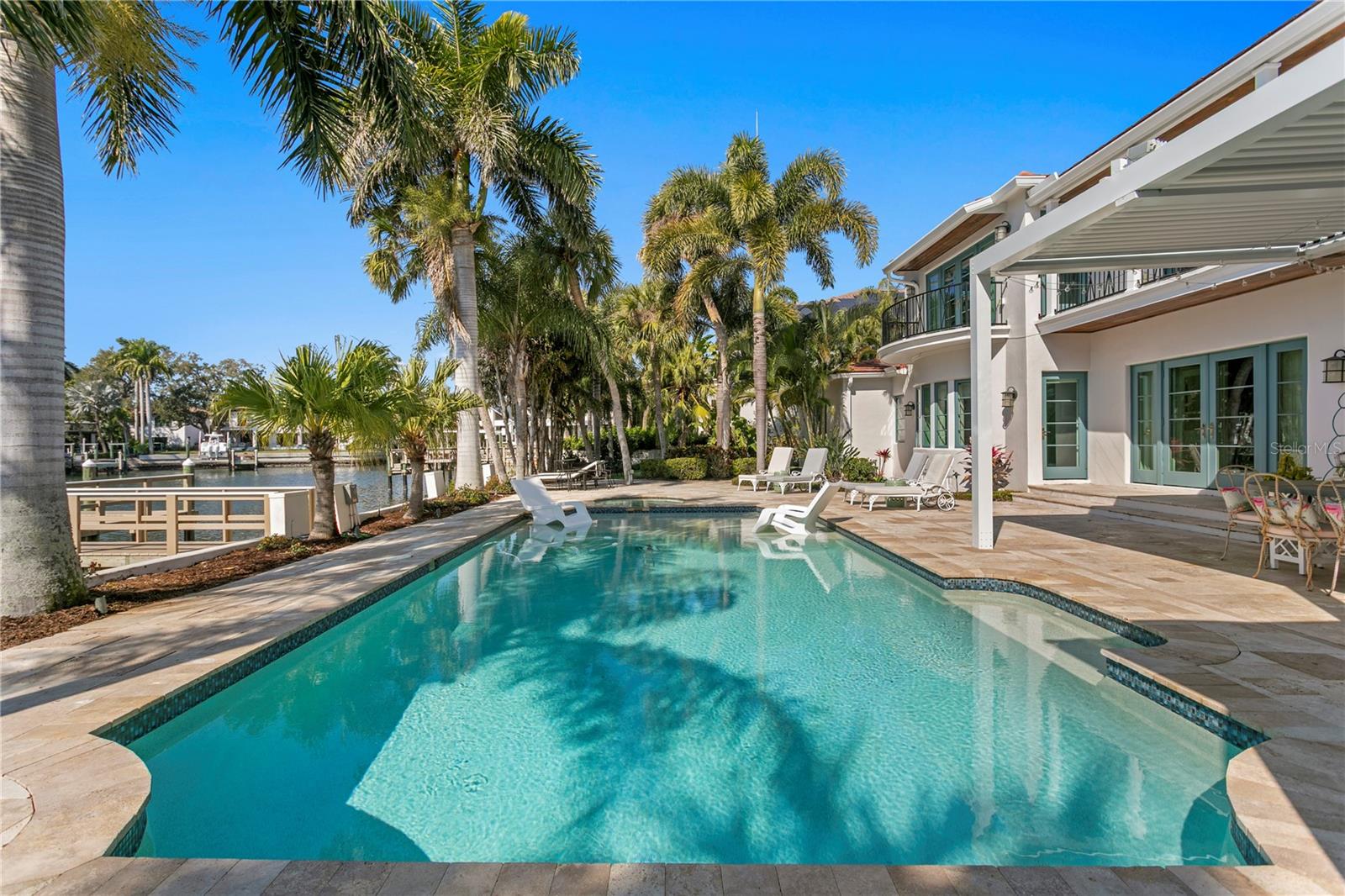 1237 BRIGHTWATERS Blvd ST PETERSBURG, FL 33704