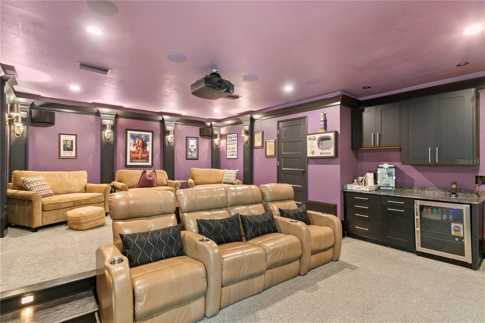 1237 BRIGHTWATERS Blvd ST PETERSBURG, FL 33704