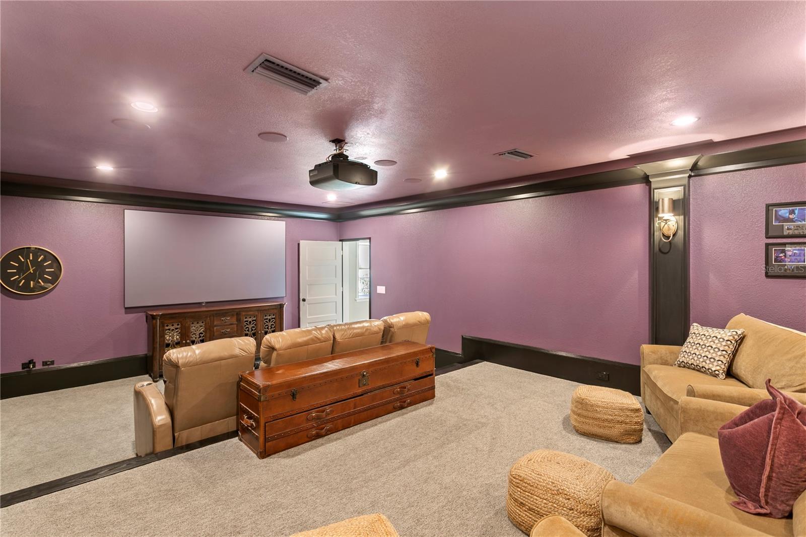 1237 BRIGHTWATERS Blvd ST PETERSBURG, FL 33704