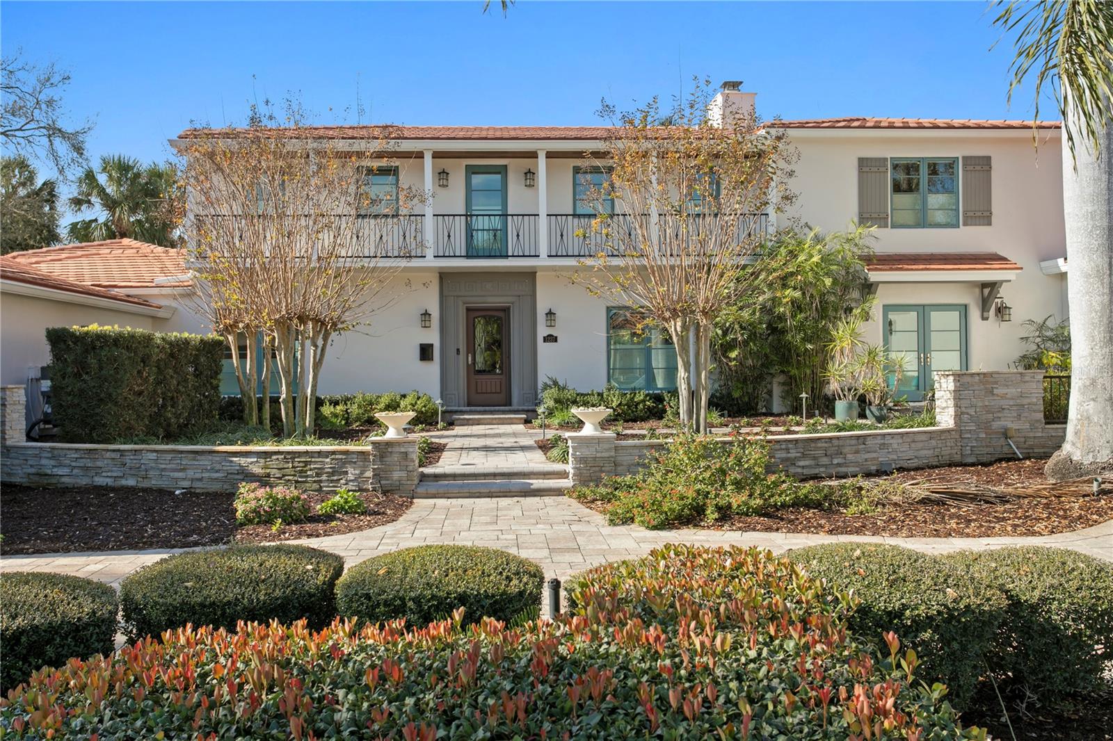 1237 BRIGHTWATERS Blvd ST PETERSBURG, FL 33704