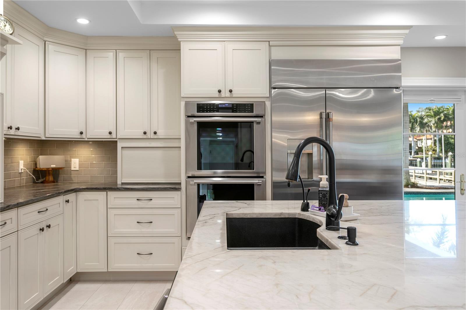 1237 BRIGHTWATERS Blvd ST PETERSBURG, FL 33704